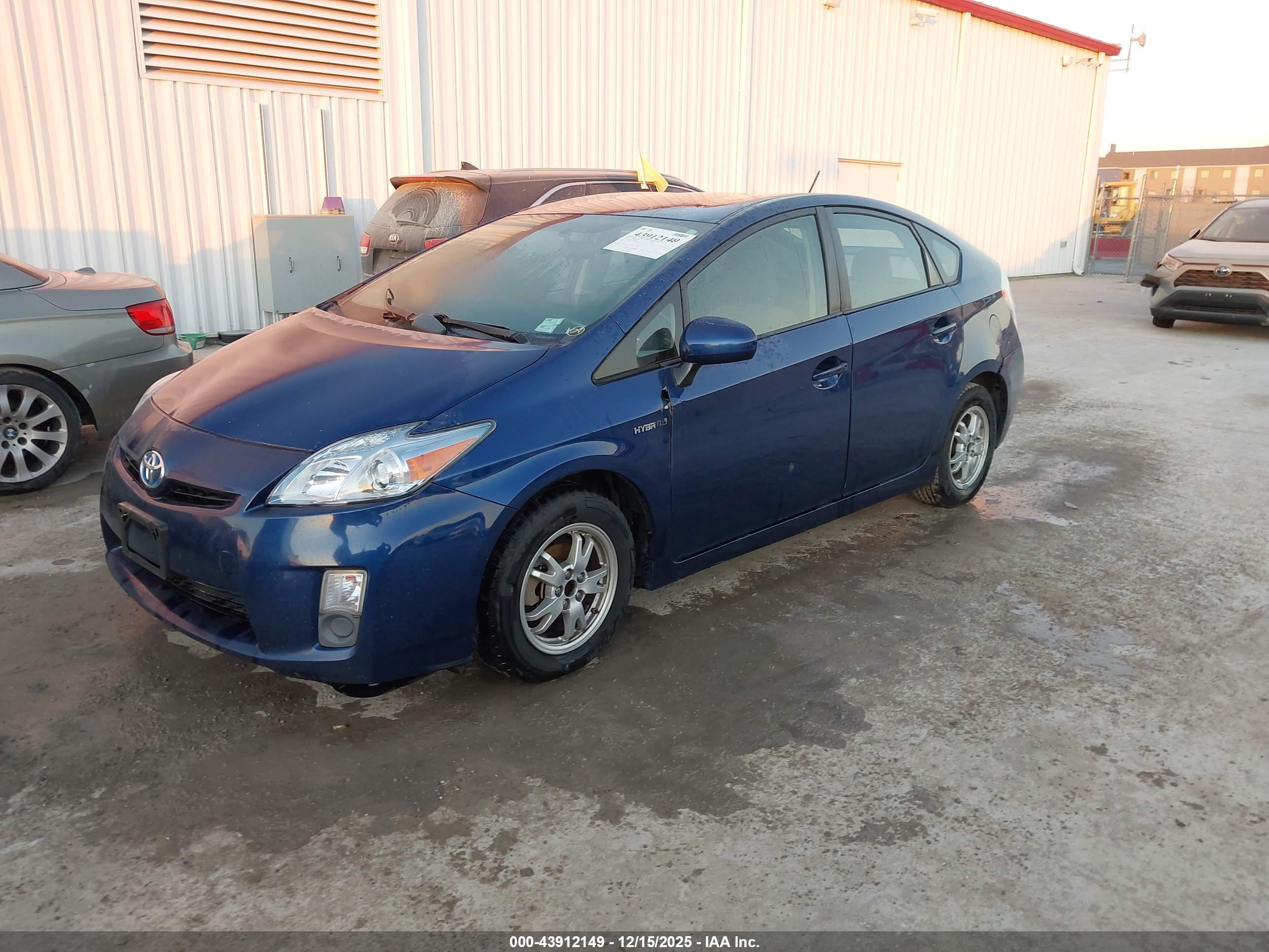 TOYOTA PRIUS image 2