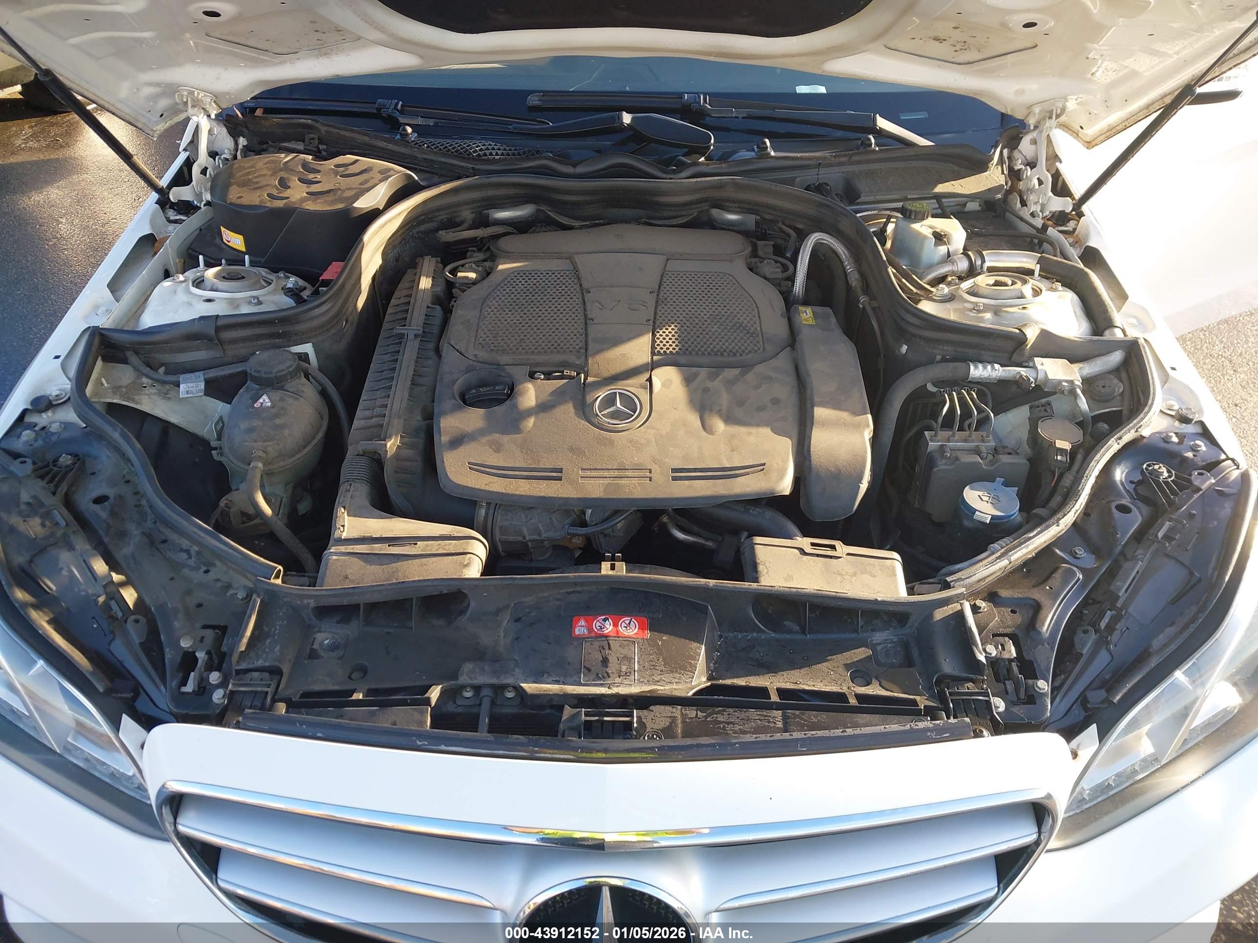 MERCEDES-BENZ E image 10