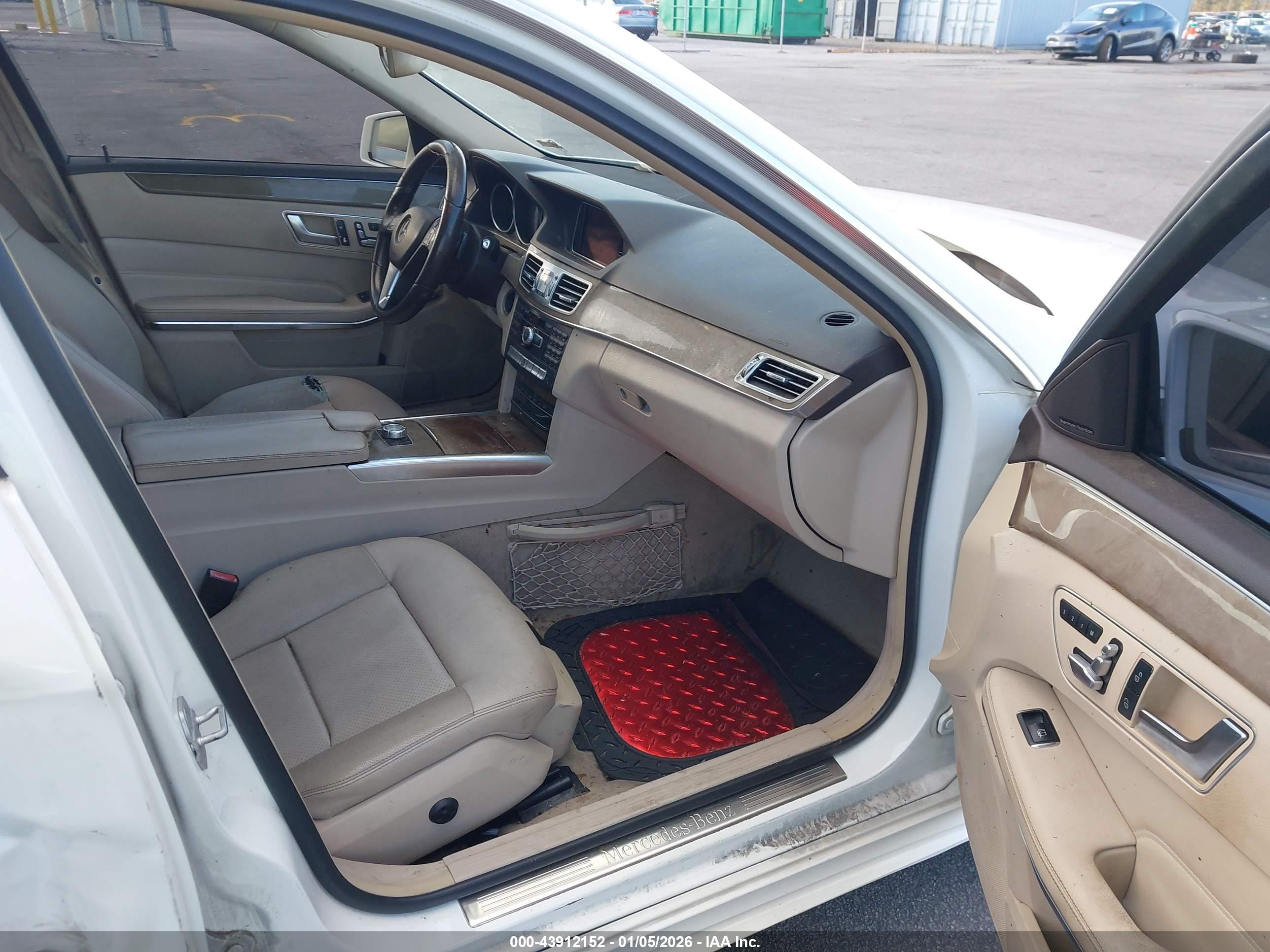 MERCEDES-BENZ E image 5