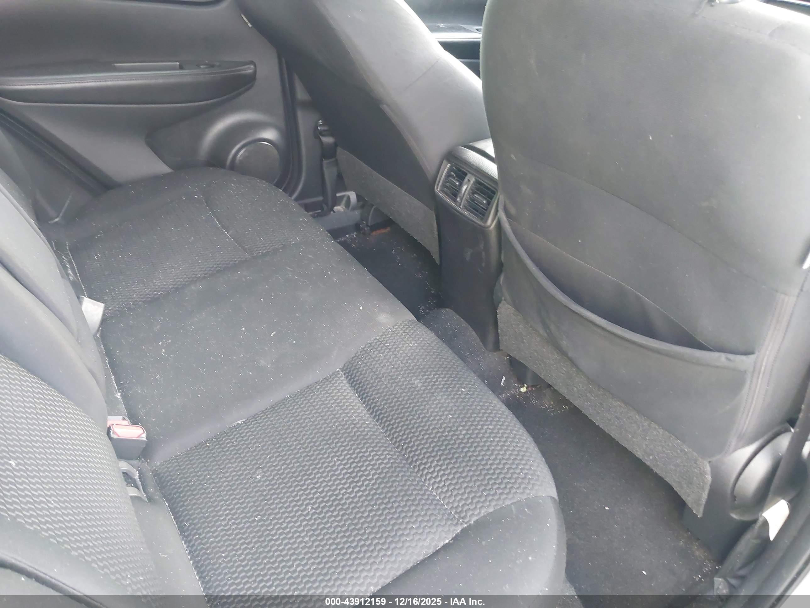 NISSAN ROGUE image 8