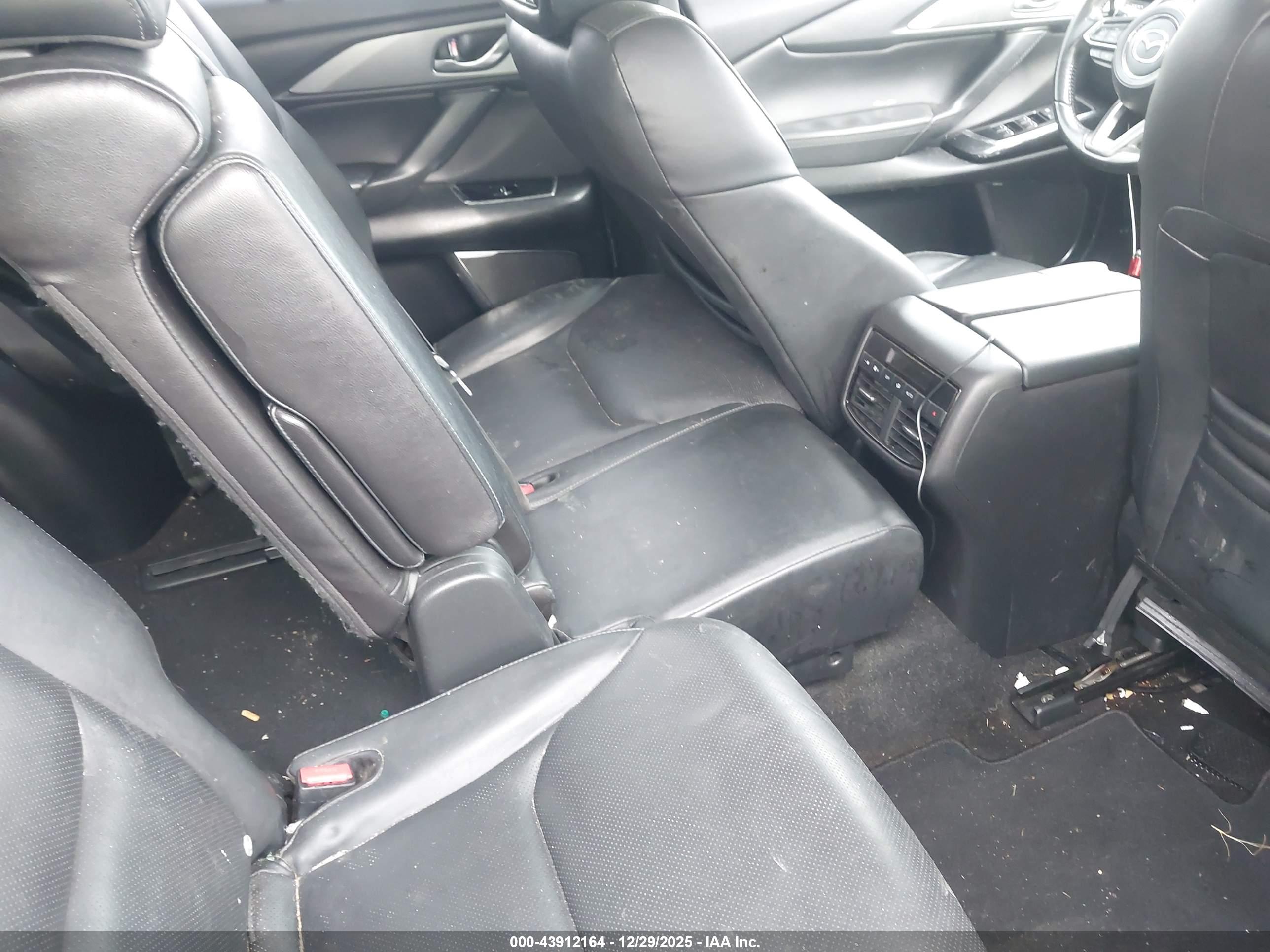 MAZDA CX-9 image 8