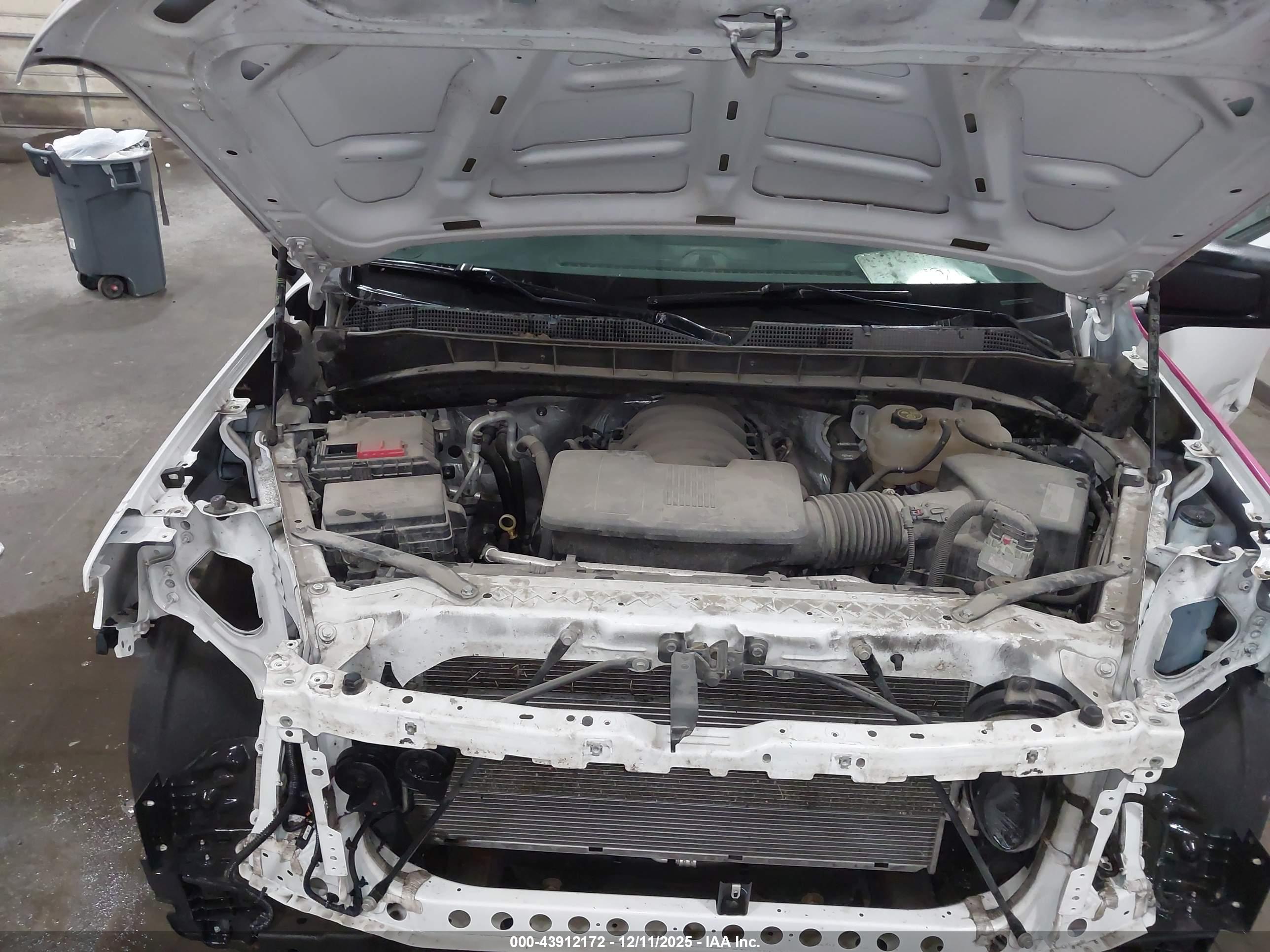 CHEVROLET SILVERADO image 10
