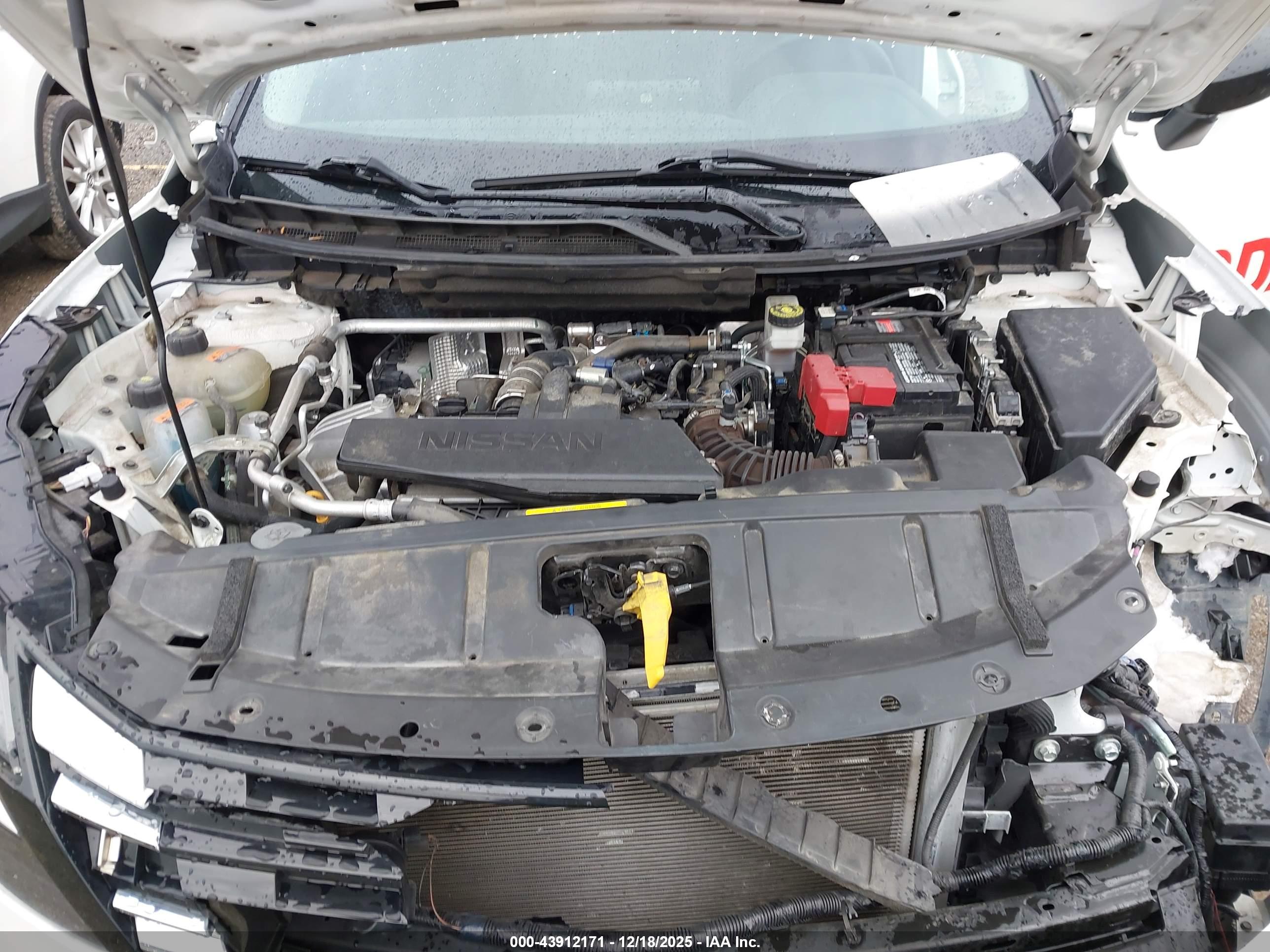 NISSAN ROGUE image 10