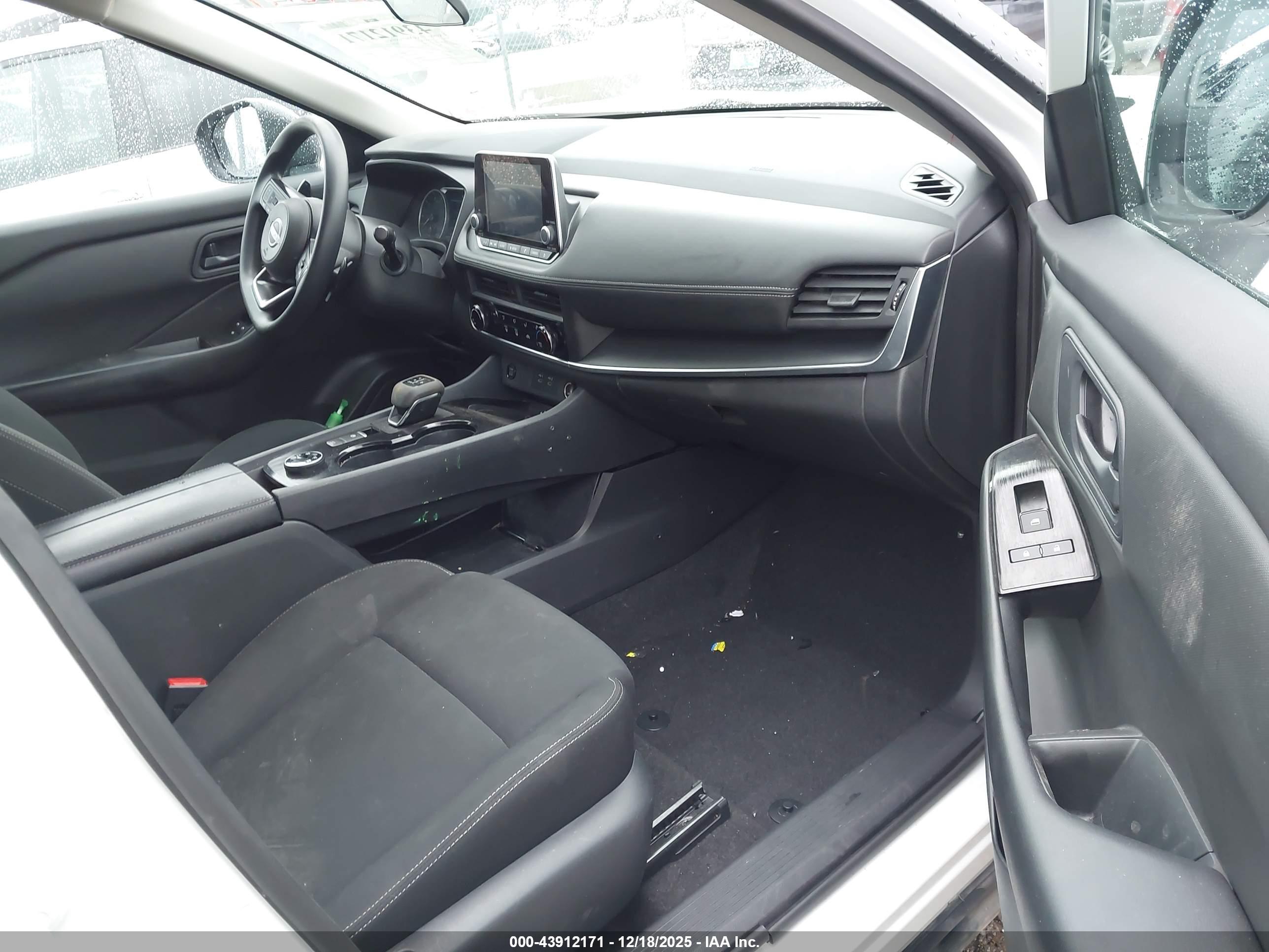 NISSAN ROGUE image 5