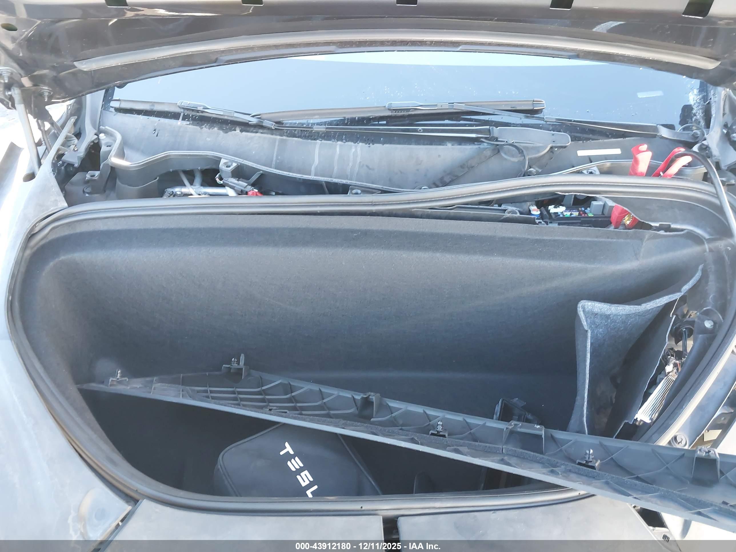 TESLA MODEL image 10