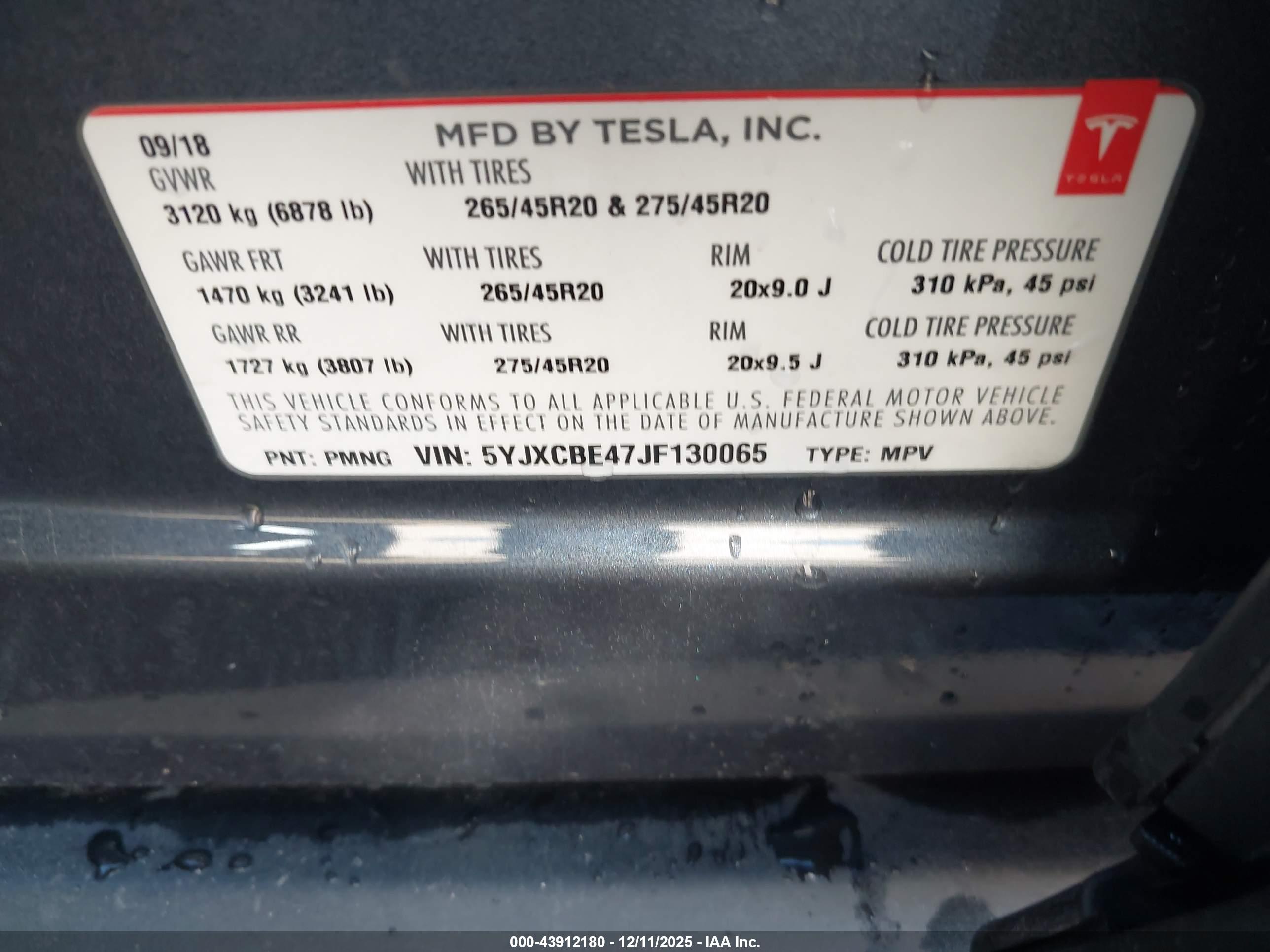 TESLA MODEL image 9