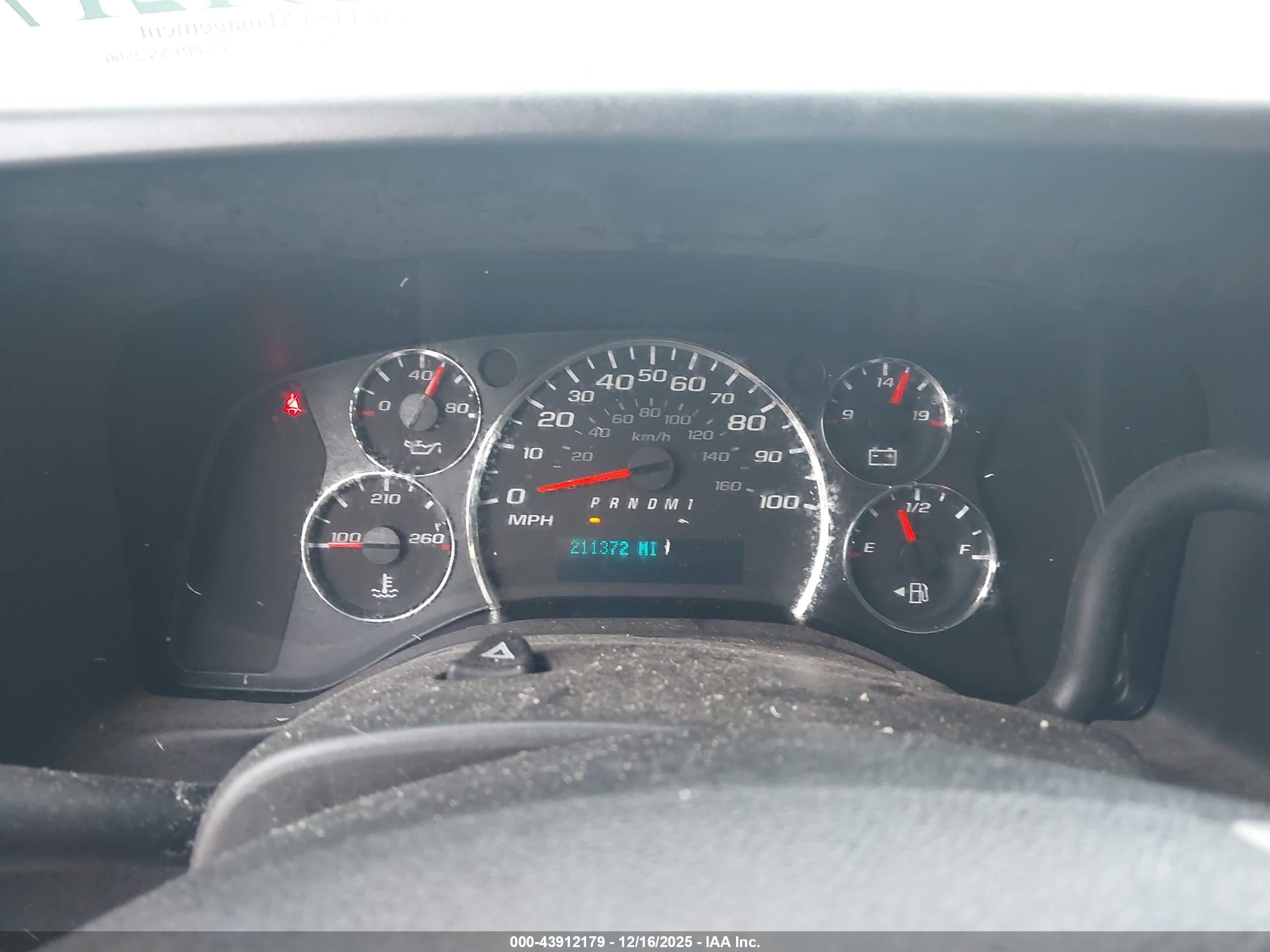 CHEVROLET EXPRESS image 7