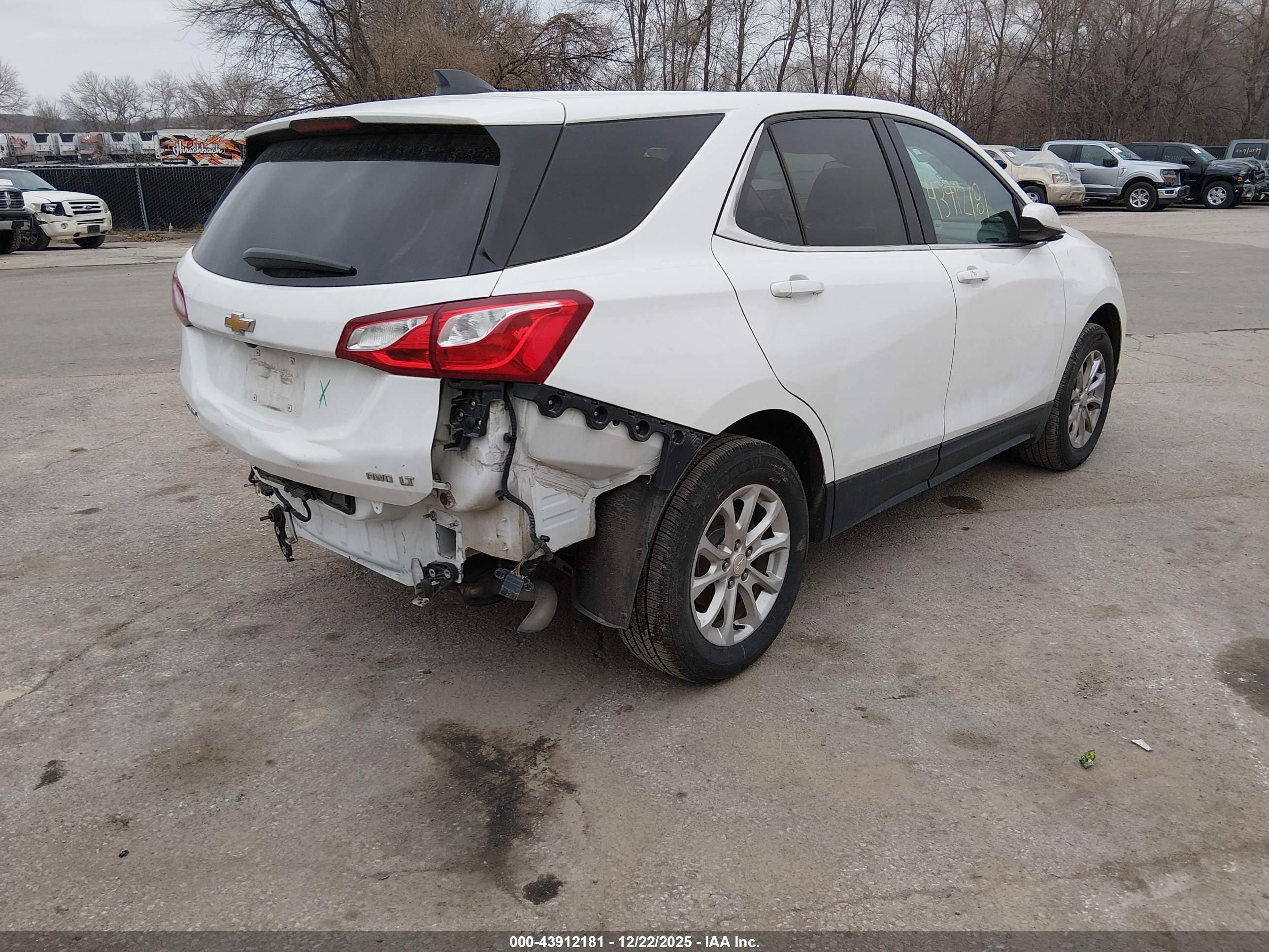 CHEVROLET EQUINOX image 4
