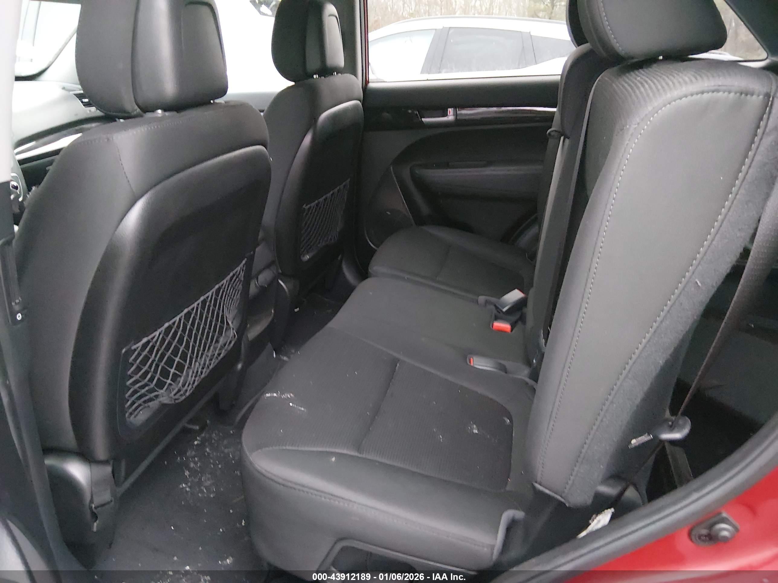 KIA SORENTO image 8
