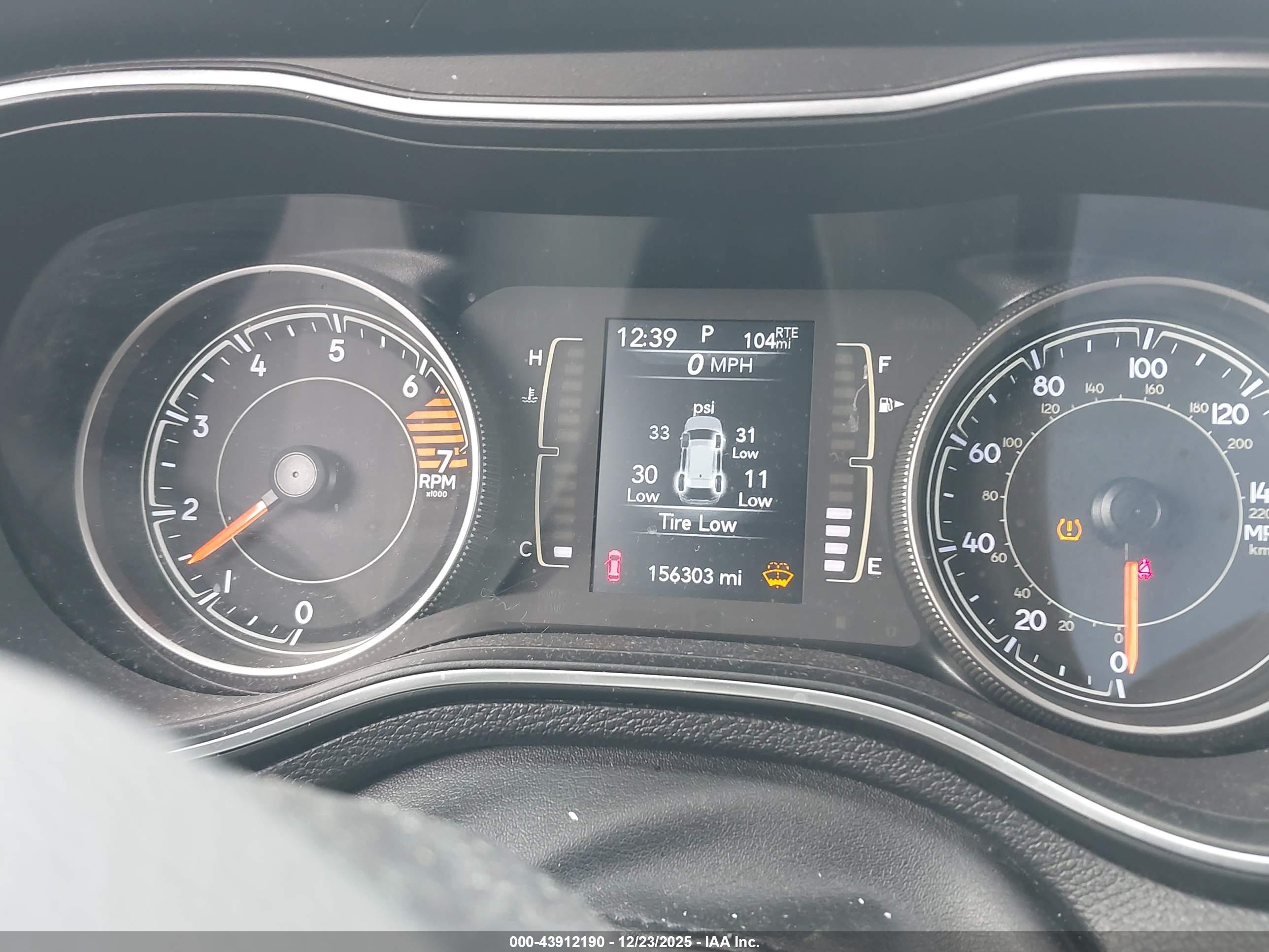 JEEP CHEROKEE image 7