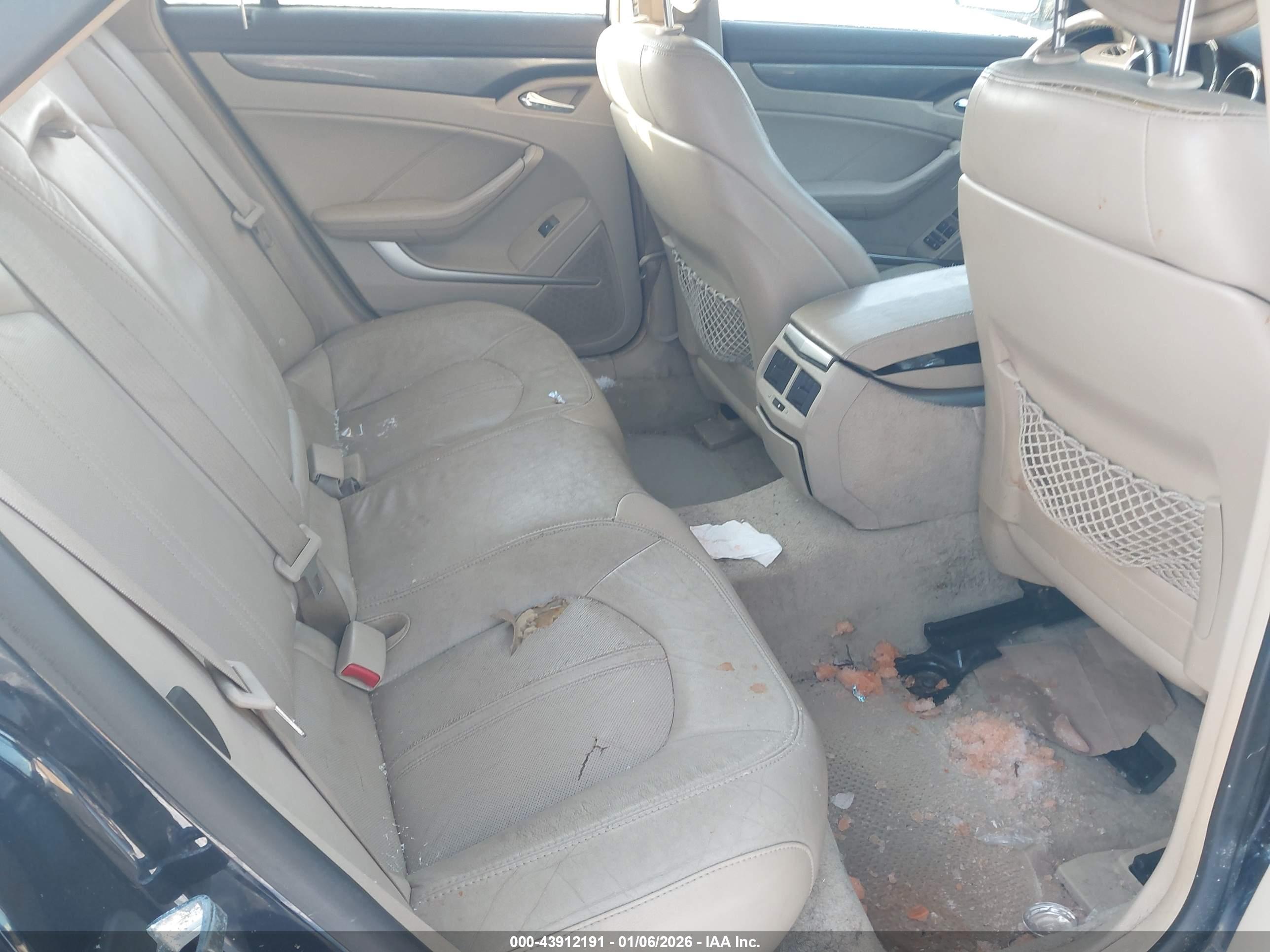 CADILLAC CTS image 8