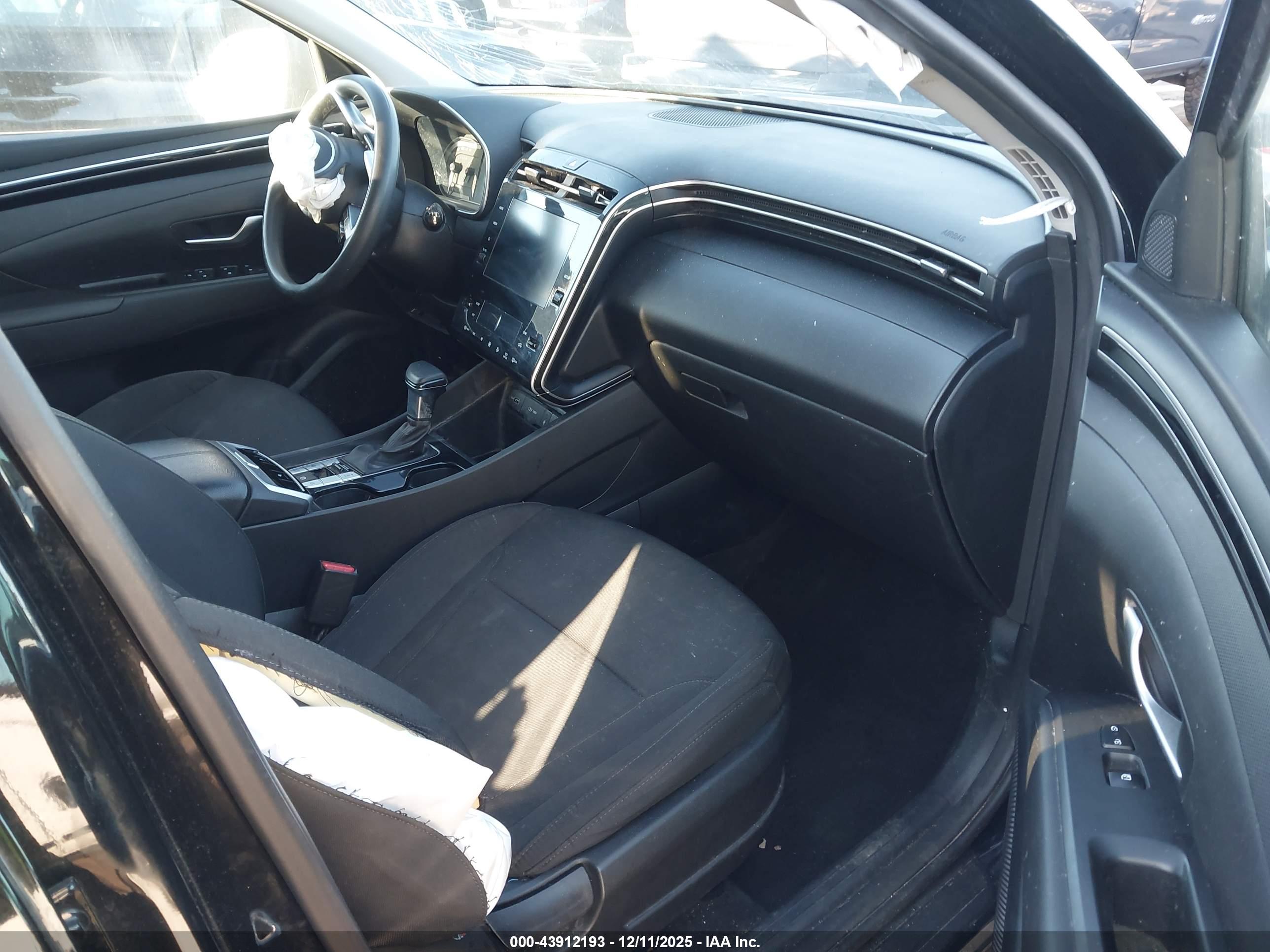 HYUNDAI TUCSON image 5