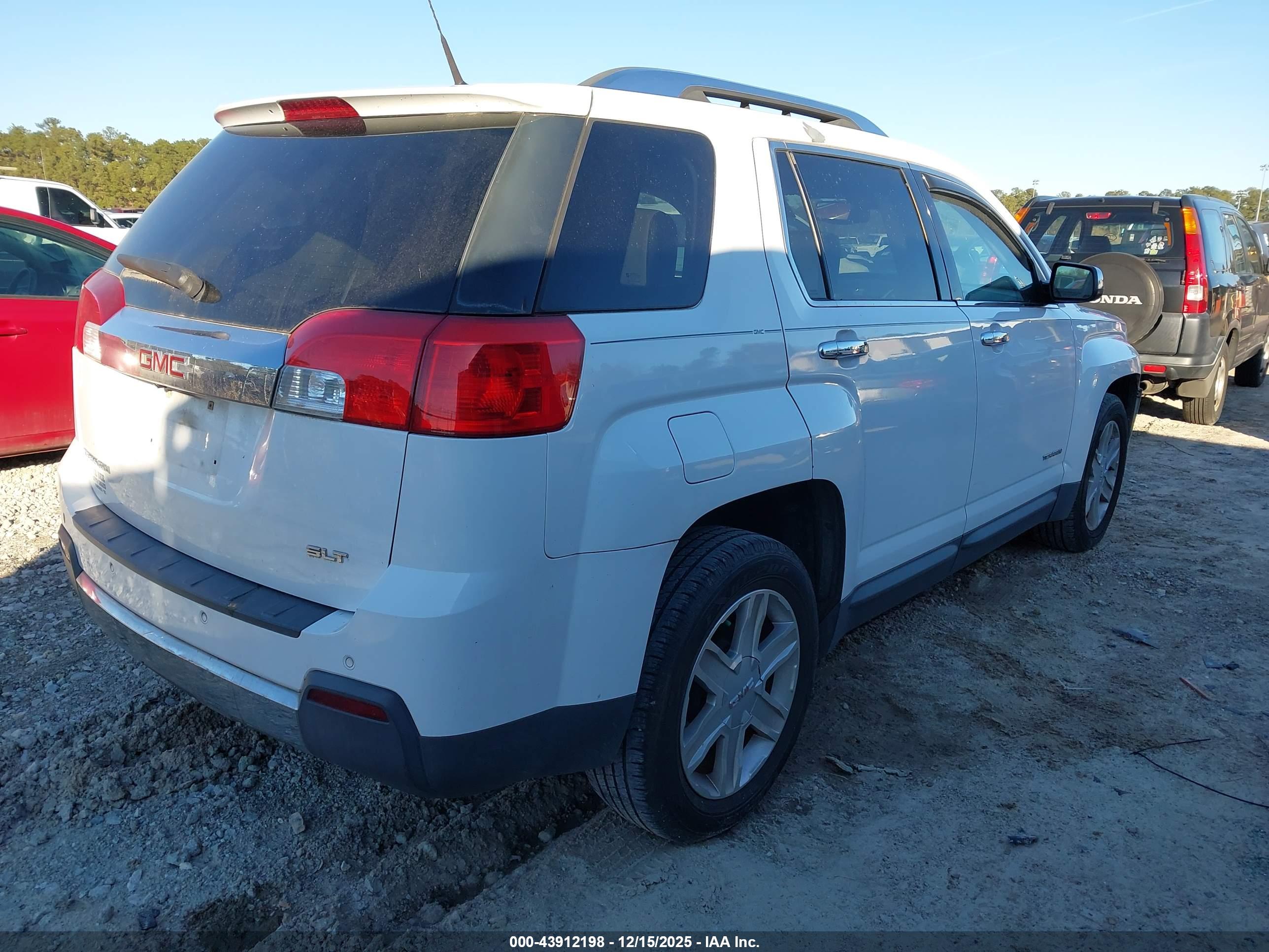 GMC TERRAIN image 4