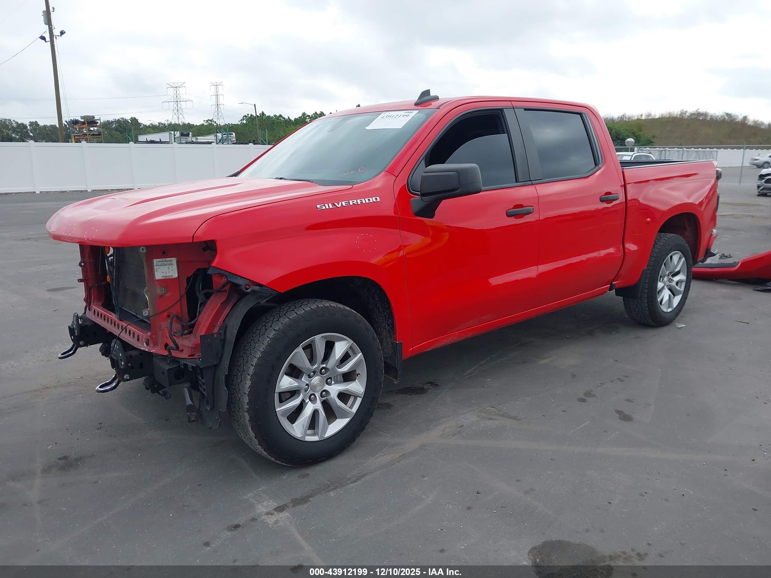 CHEVROLET SILVERADO image 2