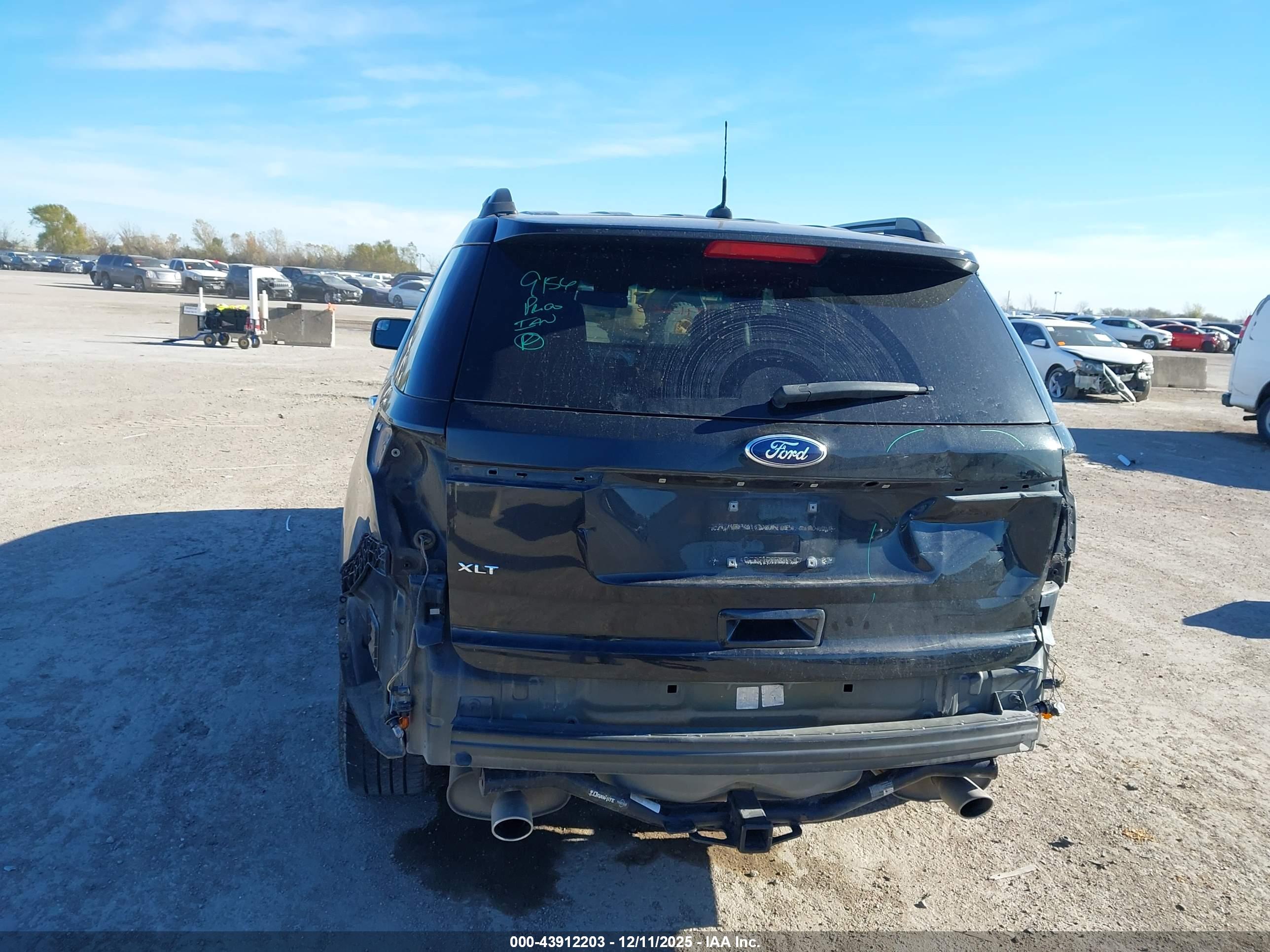 FORD EXPLORER image 6