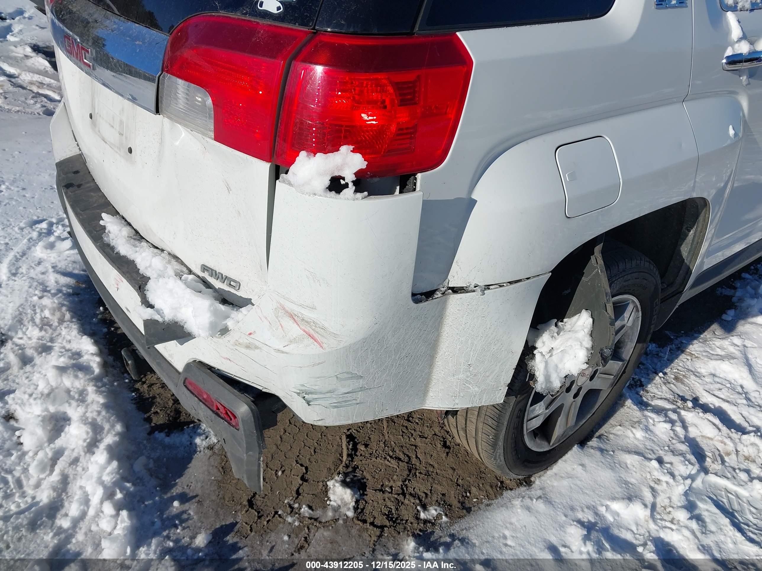 GMC TERRAIN image 6