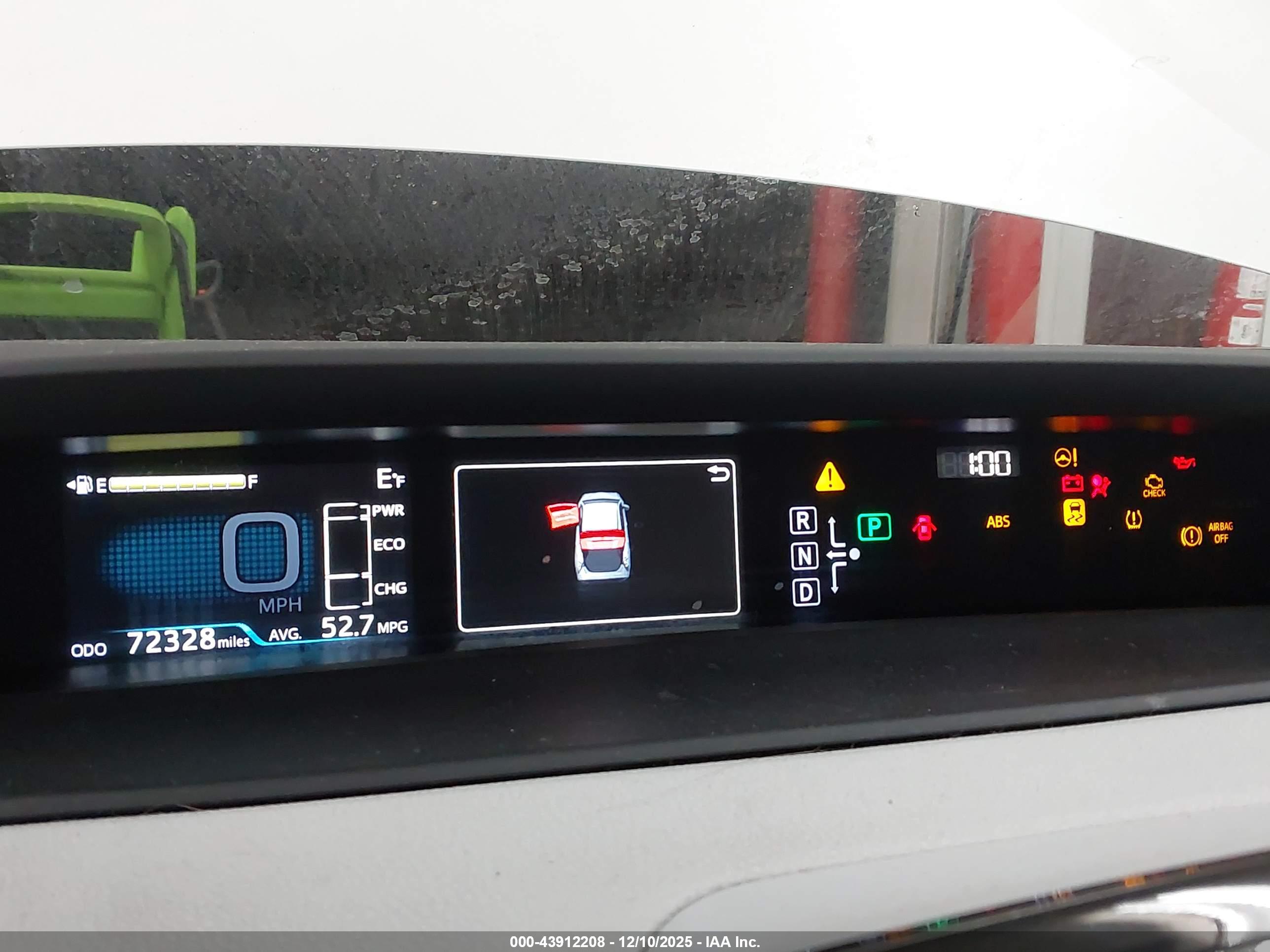 TOYOTA PRIUS image 7