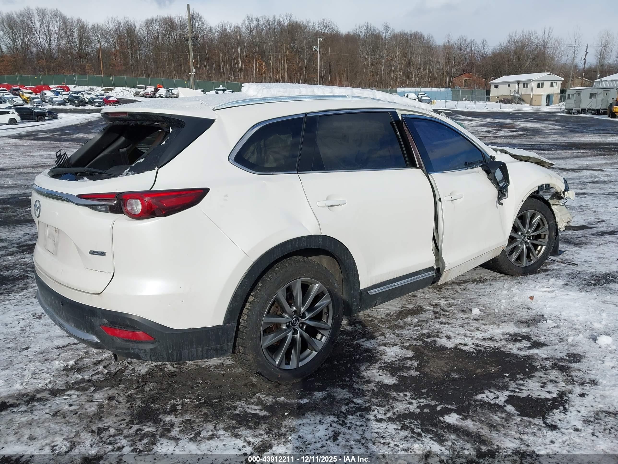 MAZDA CX-9 image 4