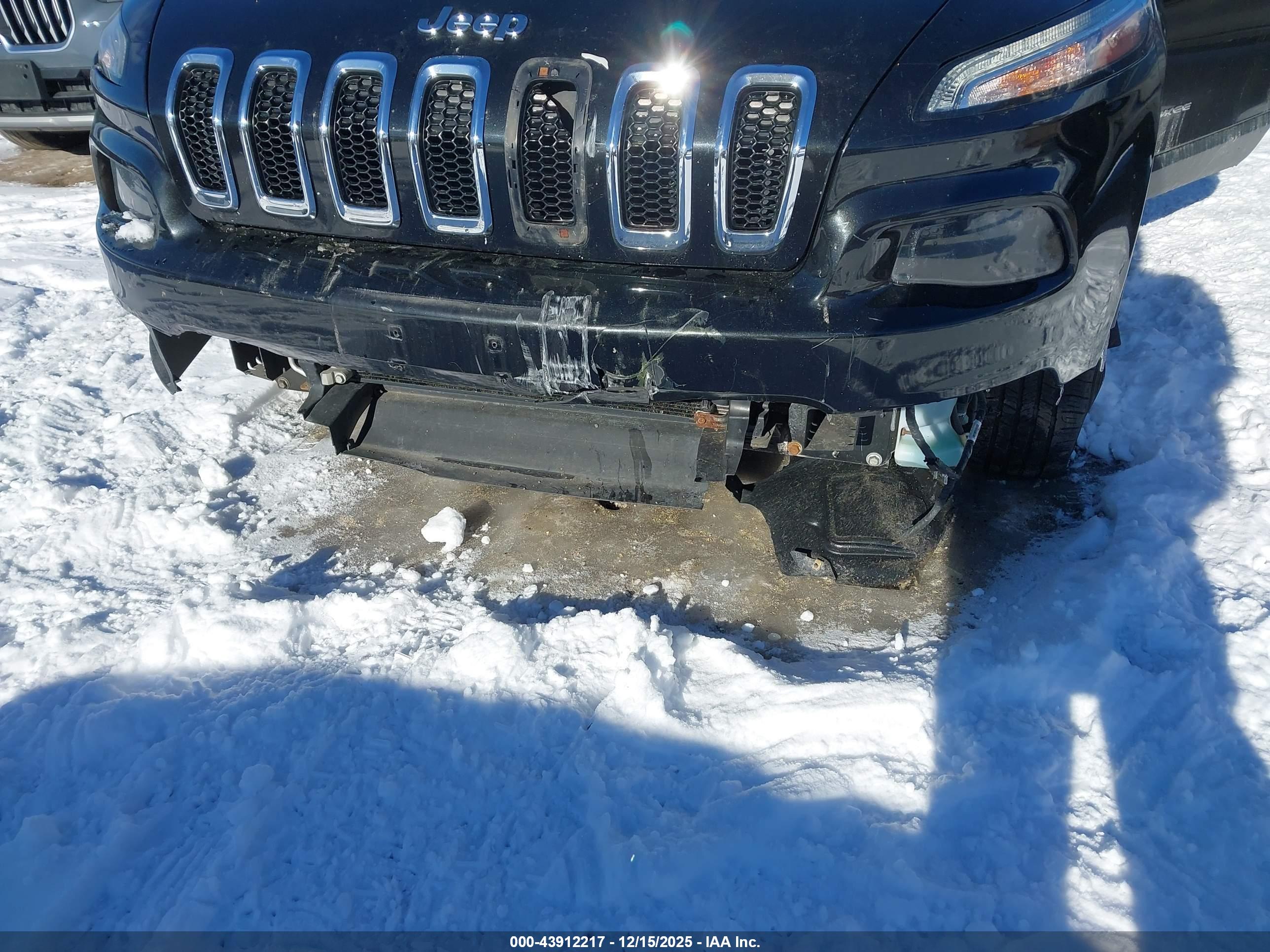 JEEP CHEROKEE image 6