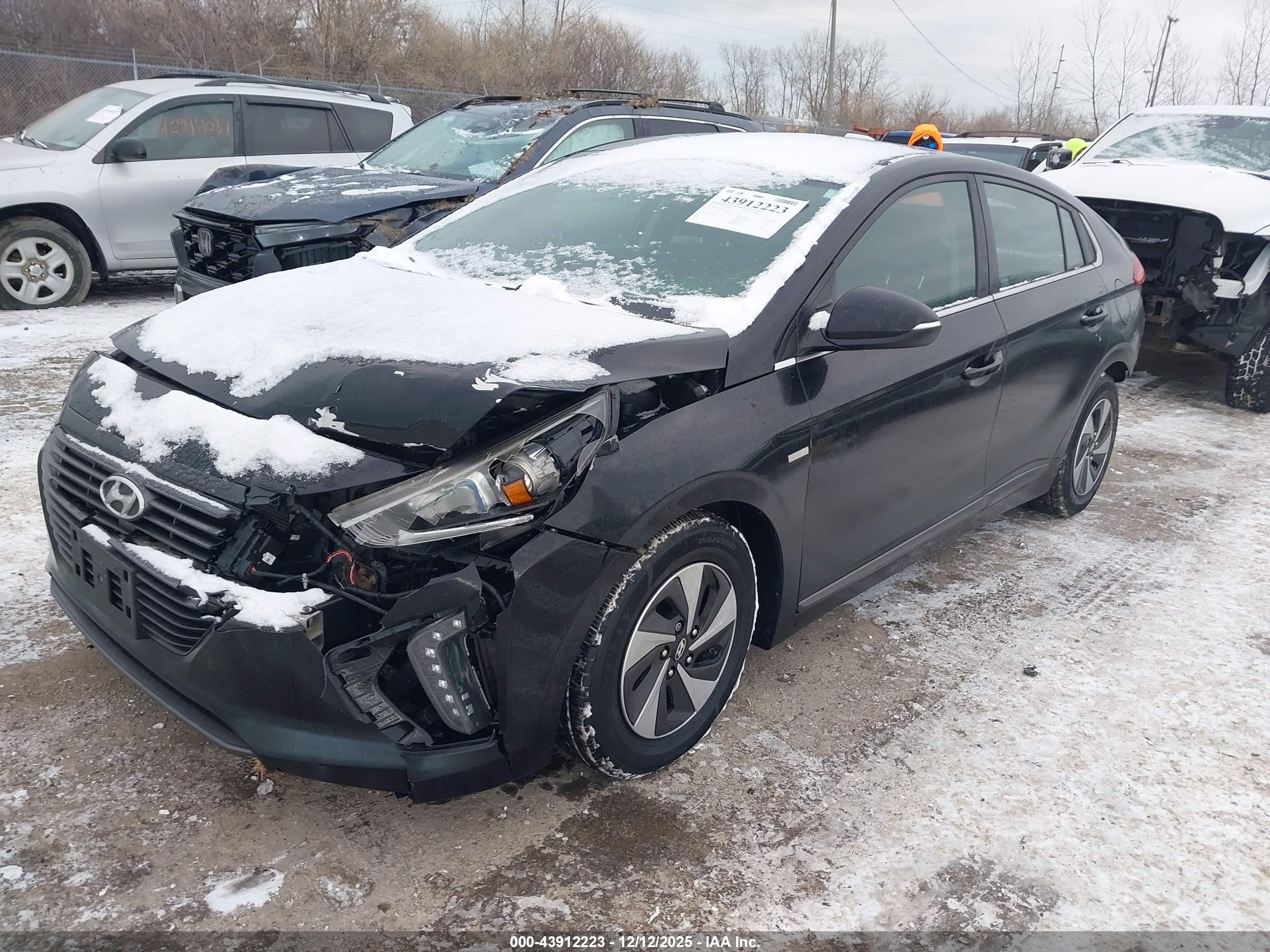 HYUNDAI IONIQ image 2