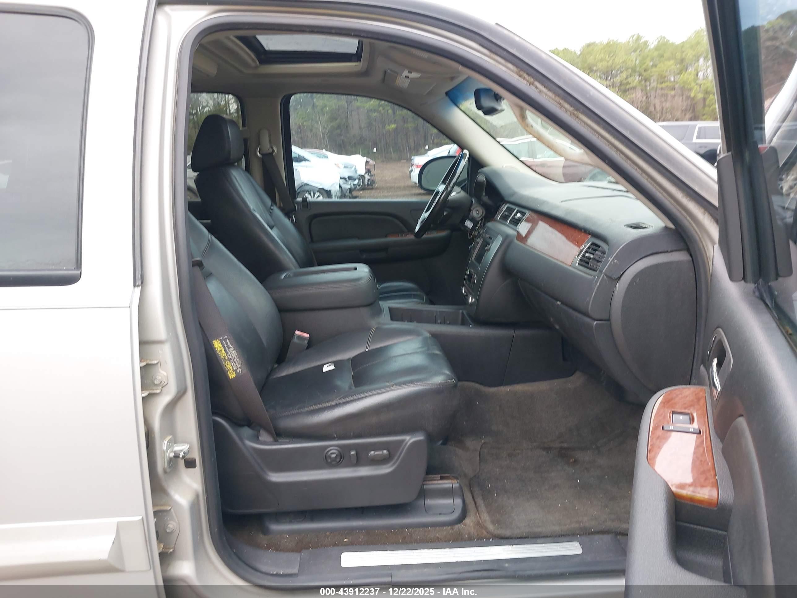 GMC YUKON image 5