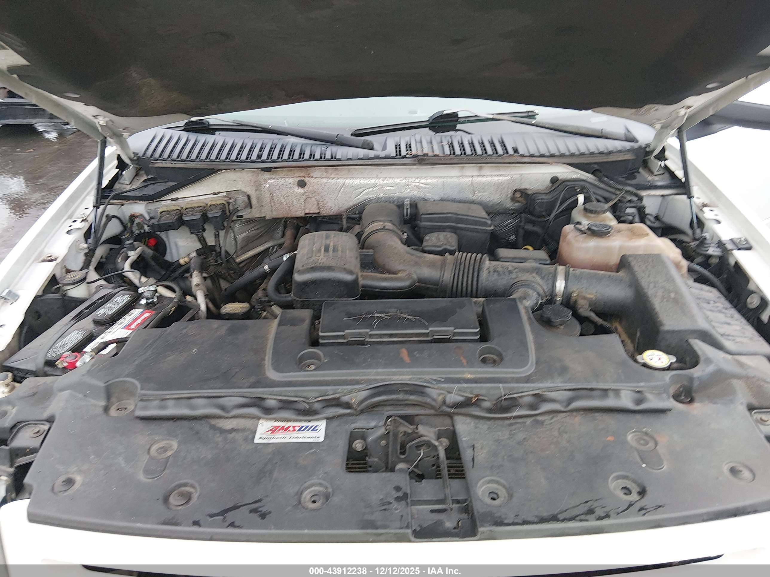 FORD EXPEDITION image 10