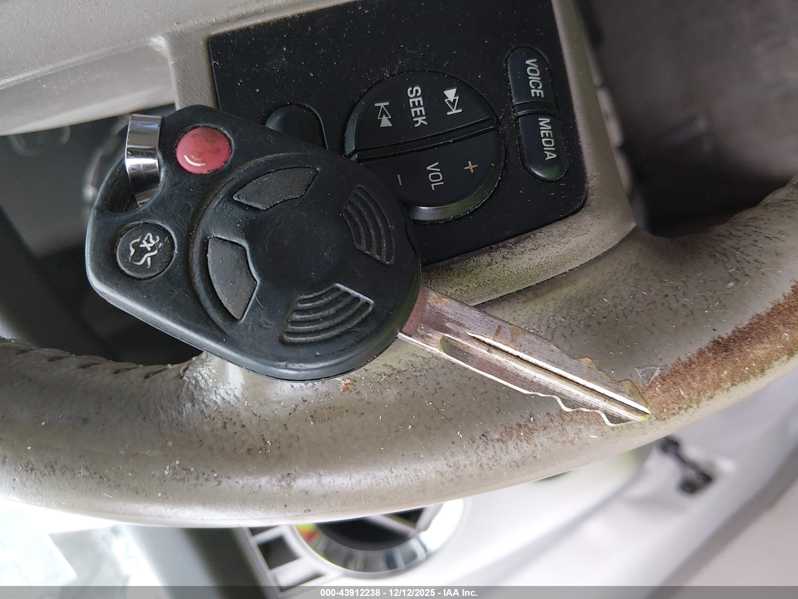 FORD EXPEDITION image 11