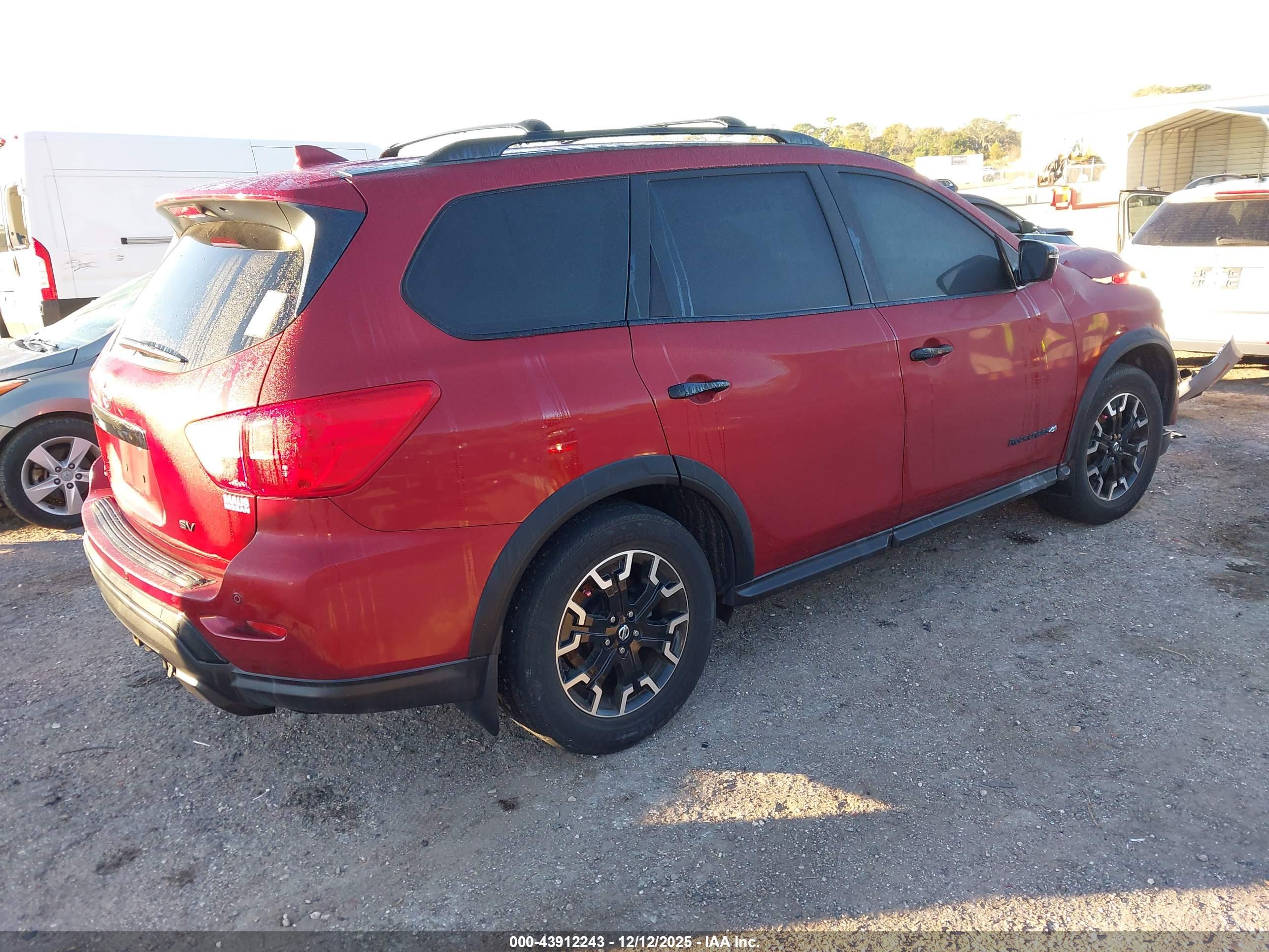NISSAN PATHFINDER image 4