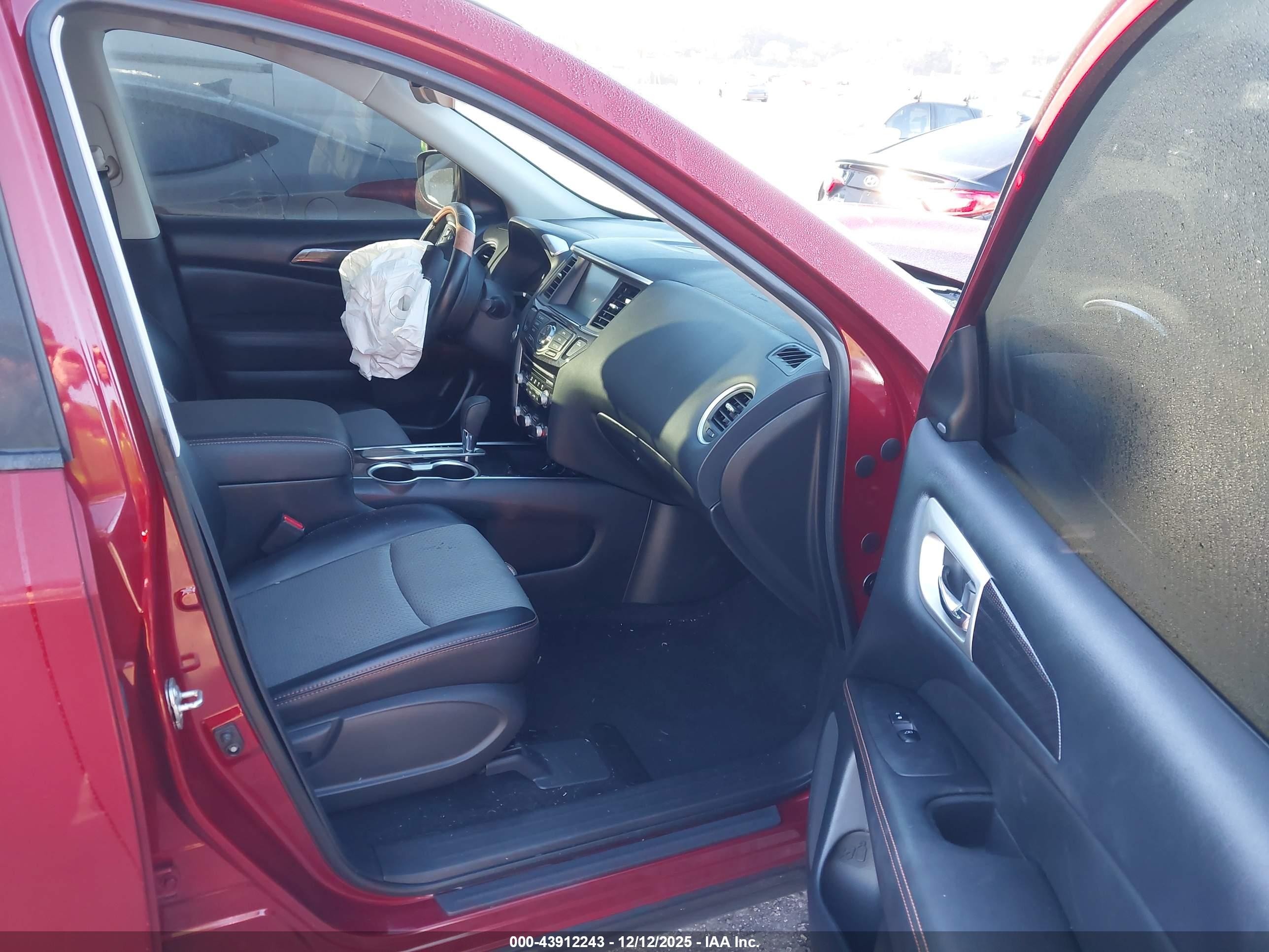 NISSAN PATHFINDER image 5