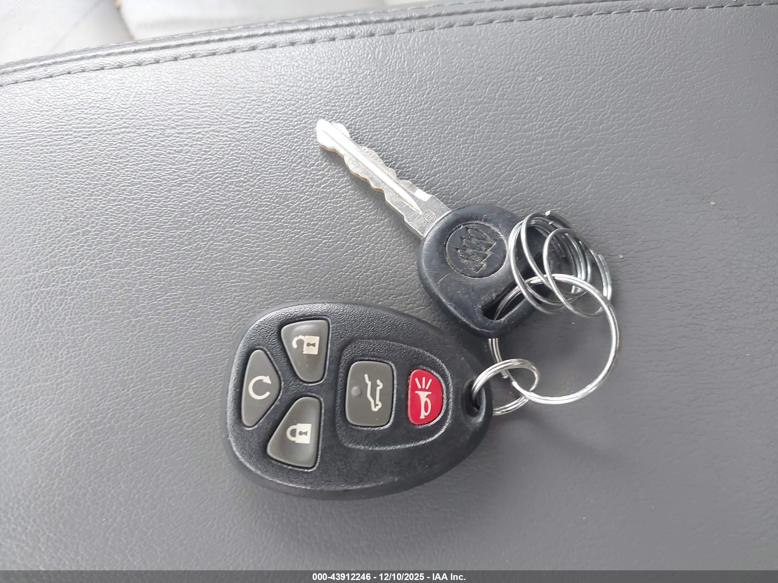 BUICK ENCLAVE image 11