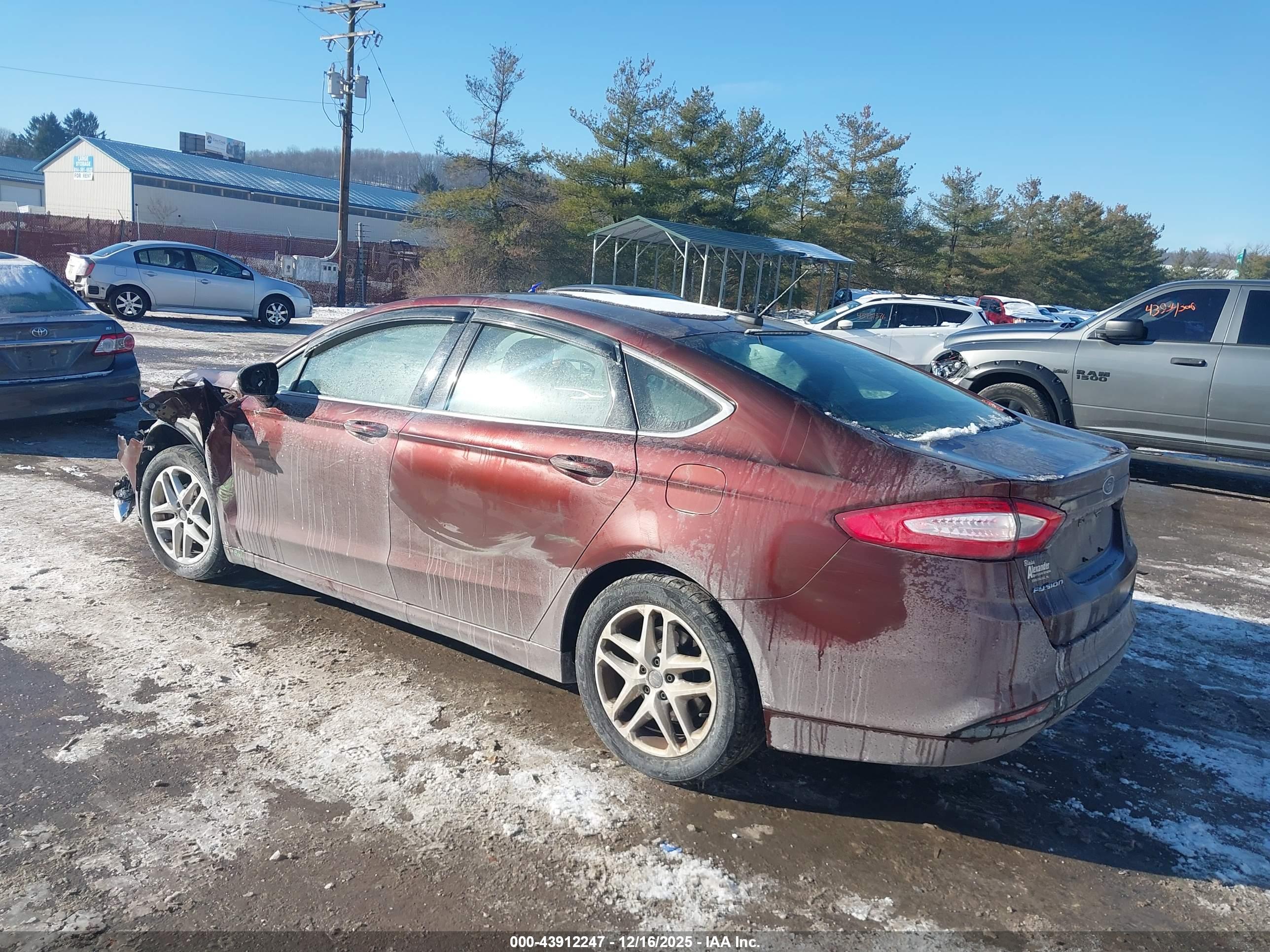FORD FUSION image 3