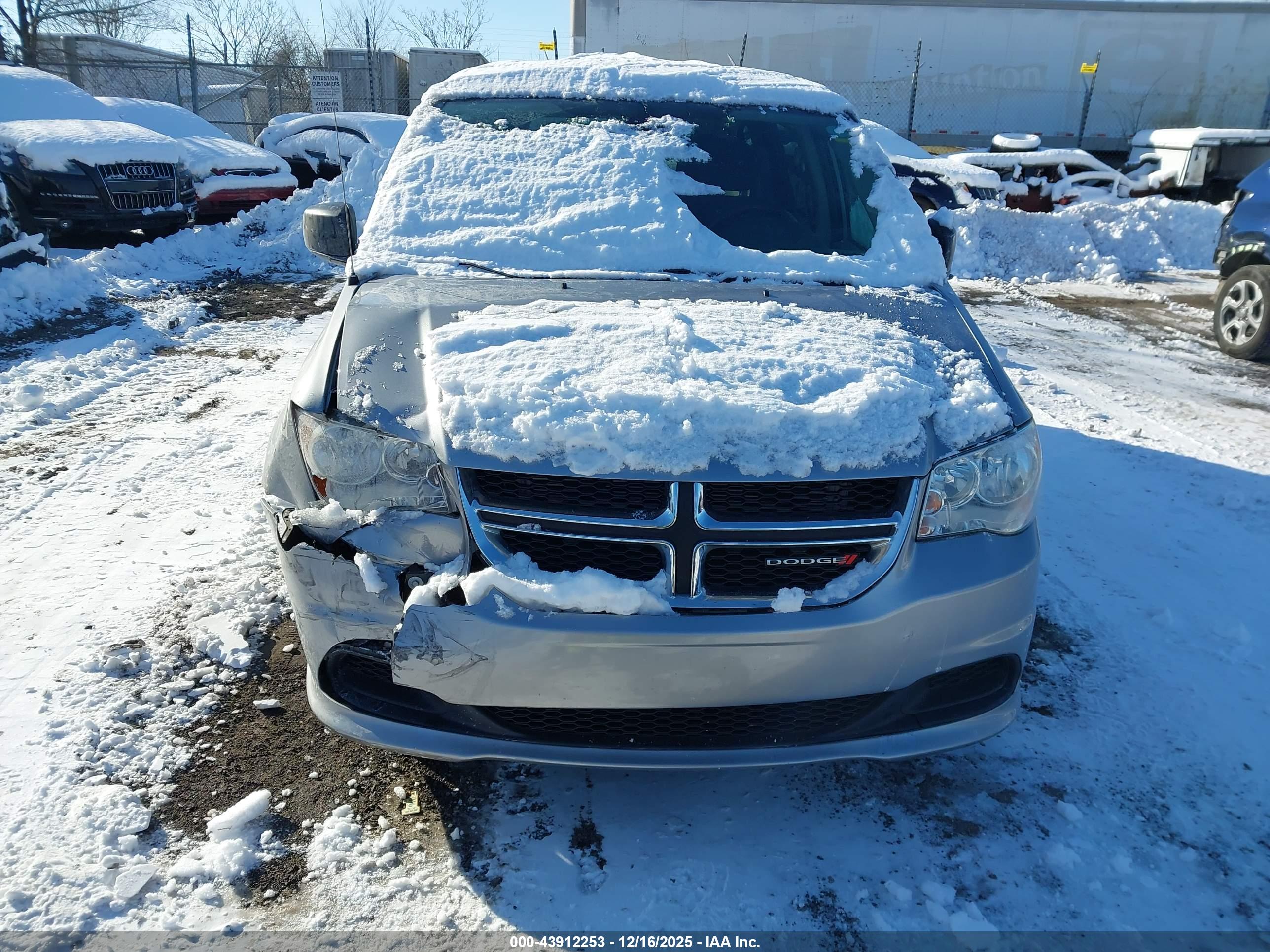 DODGE GRAND image 6