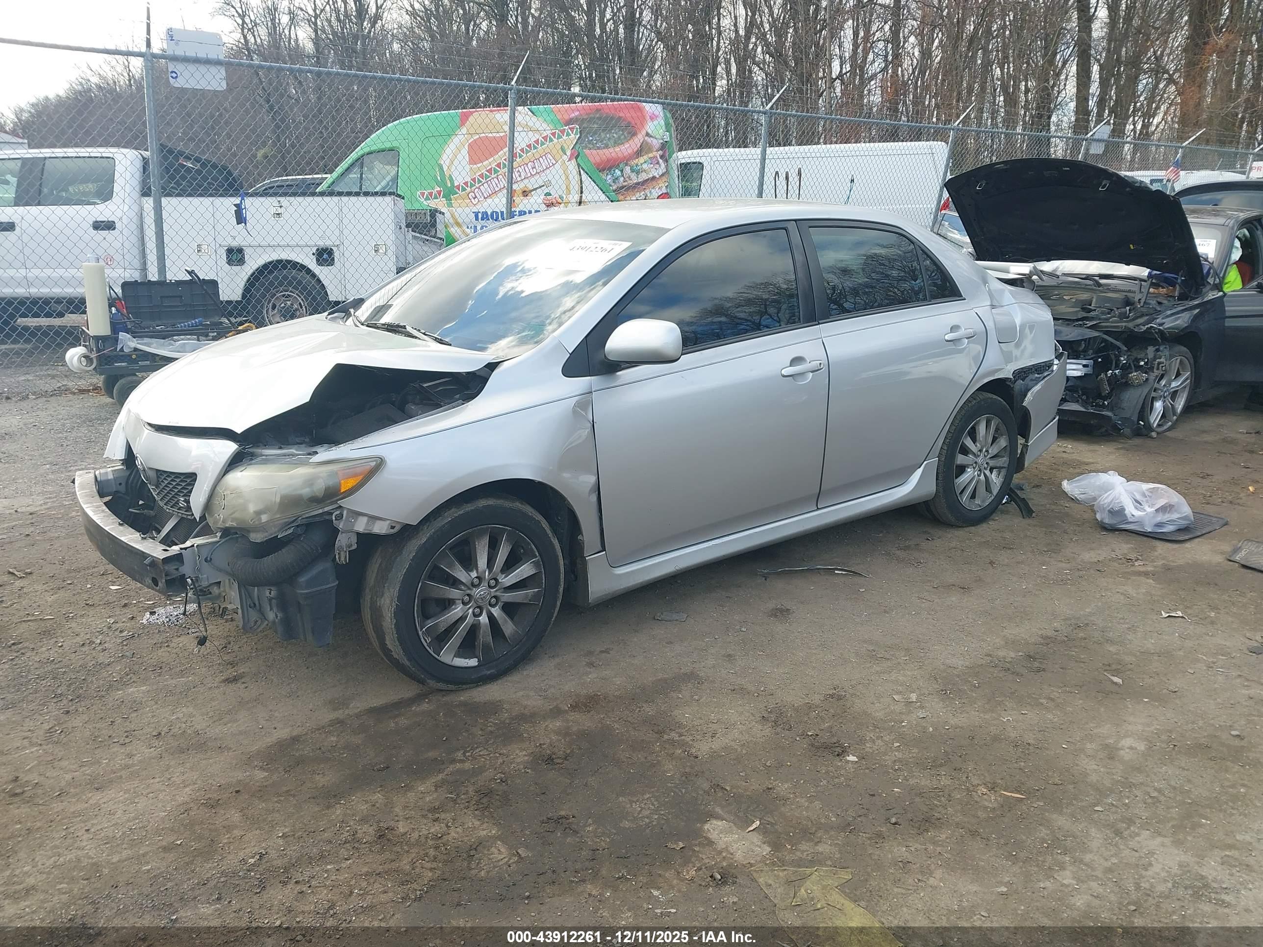 TOYOTA COROLLA image 2