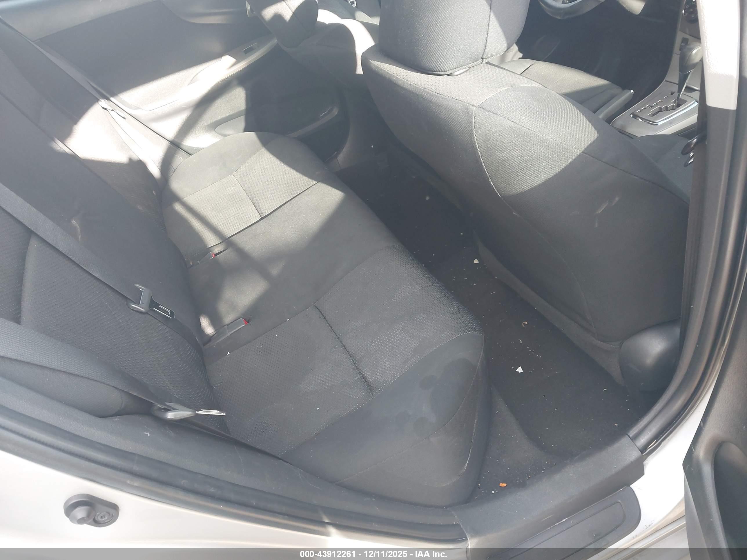 TOYOTA COROLLA image 8