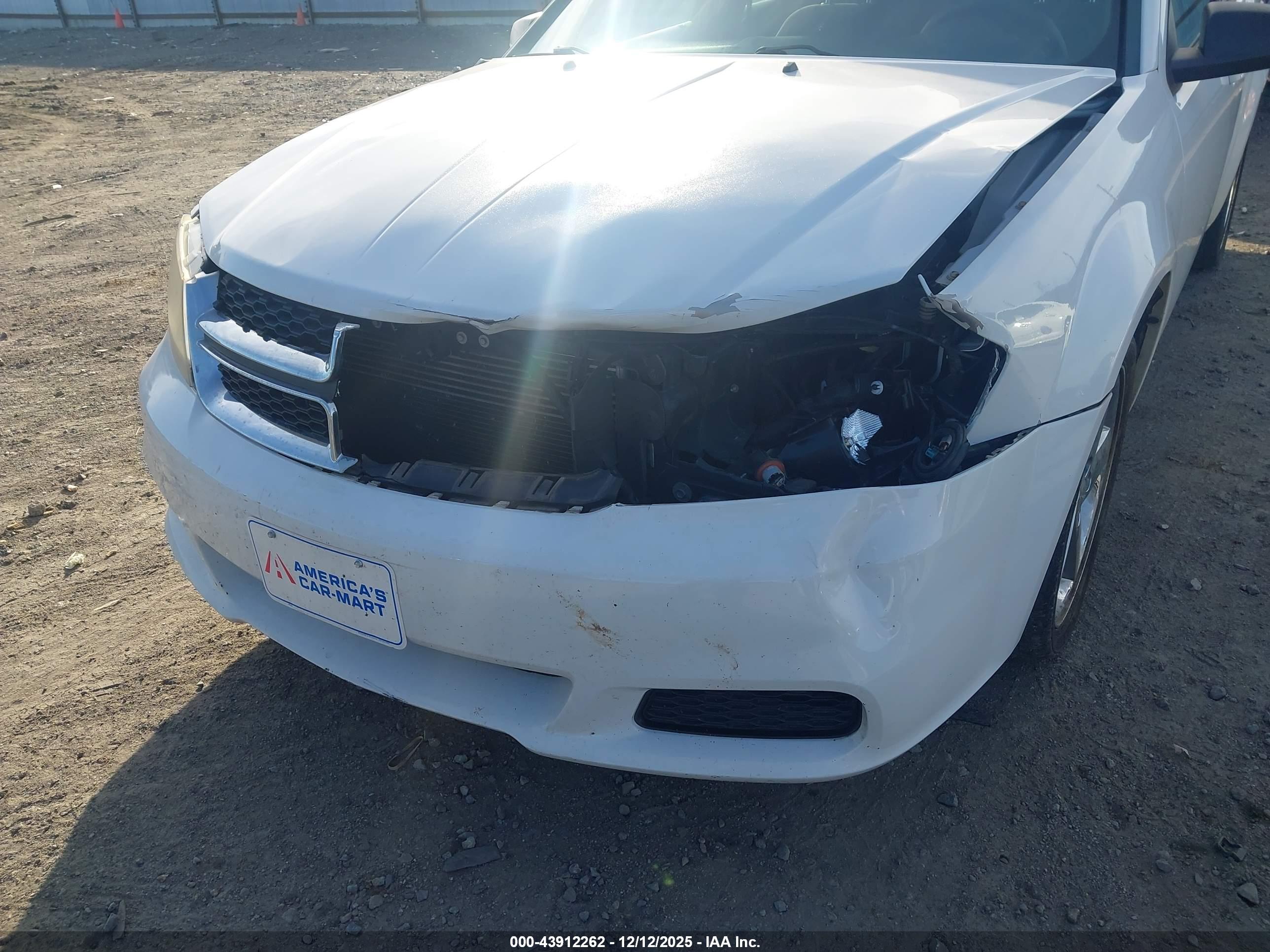 DODGE AVENGER image 6