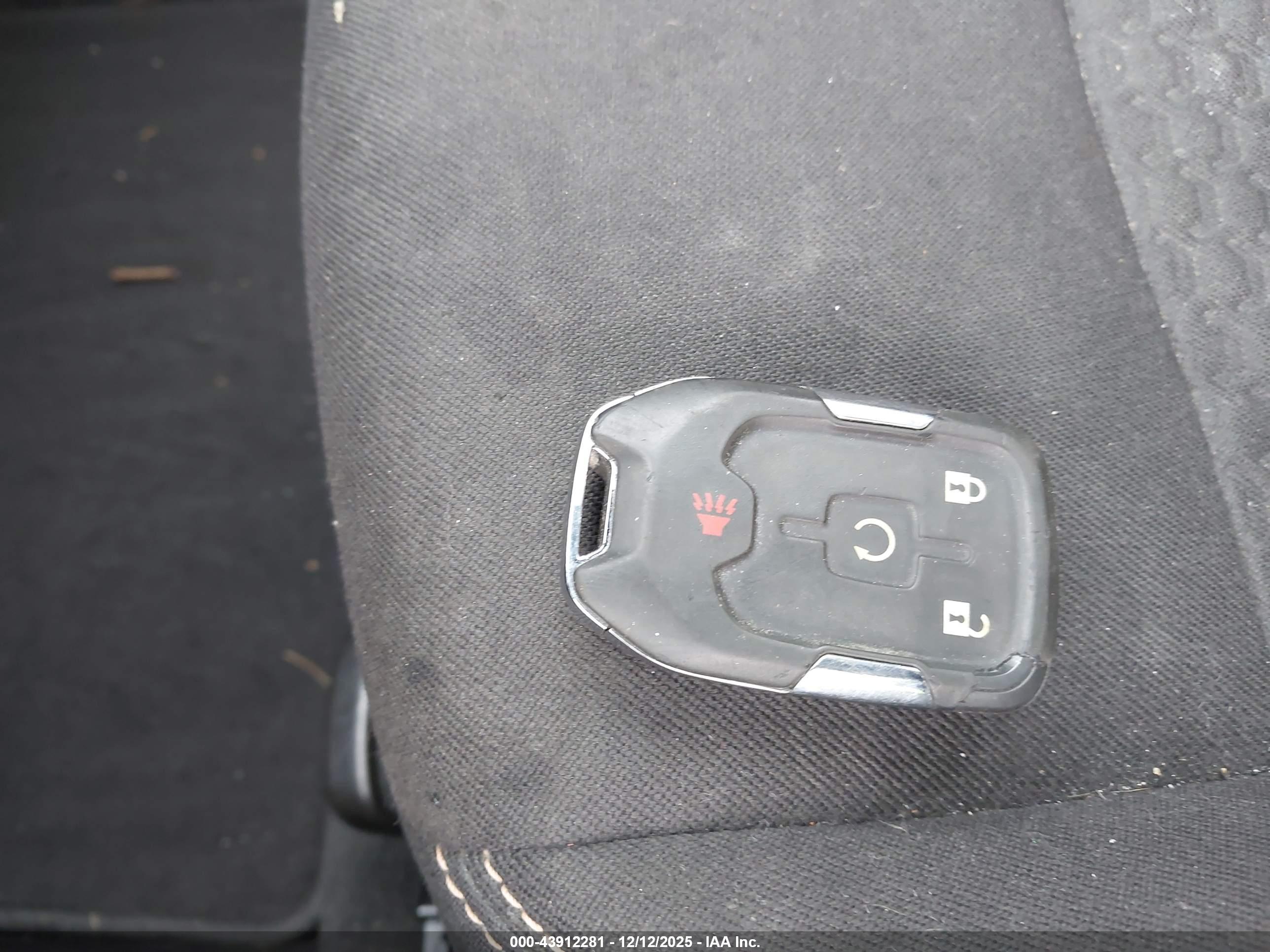 GMC TERRAIN image 11