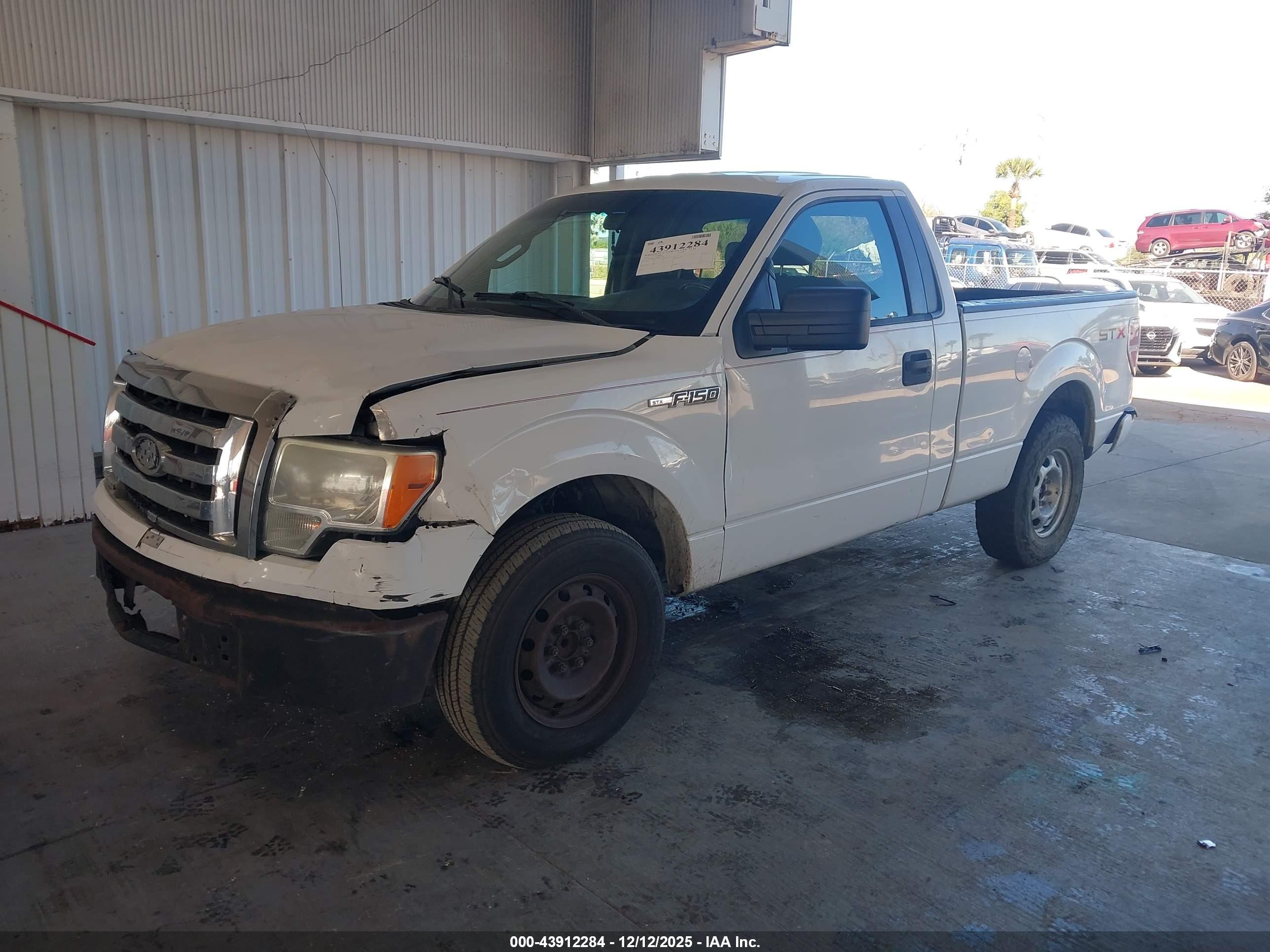 FORD F-150 image 2
