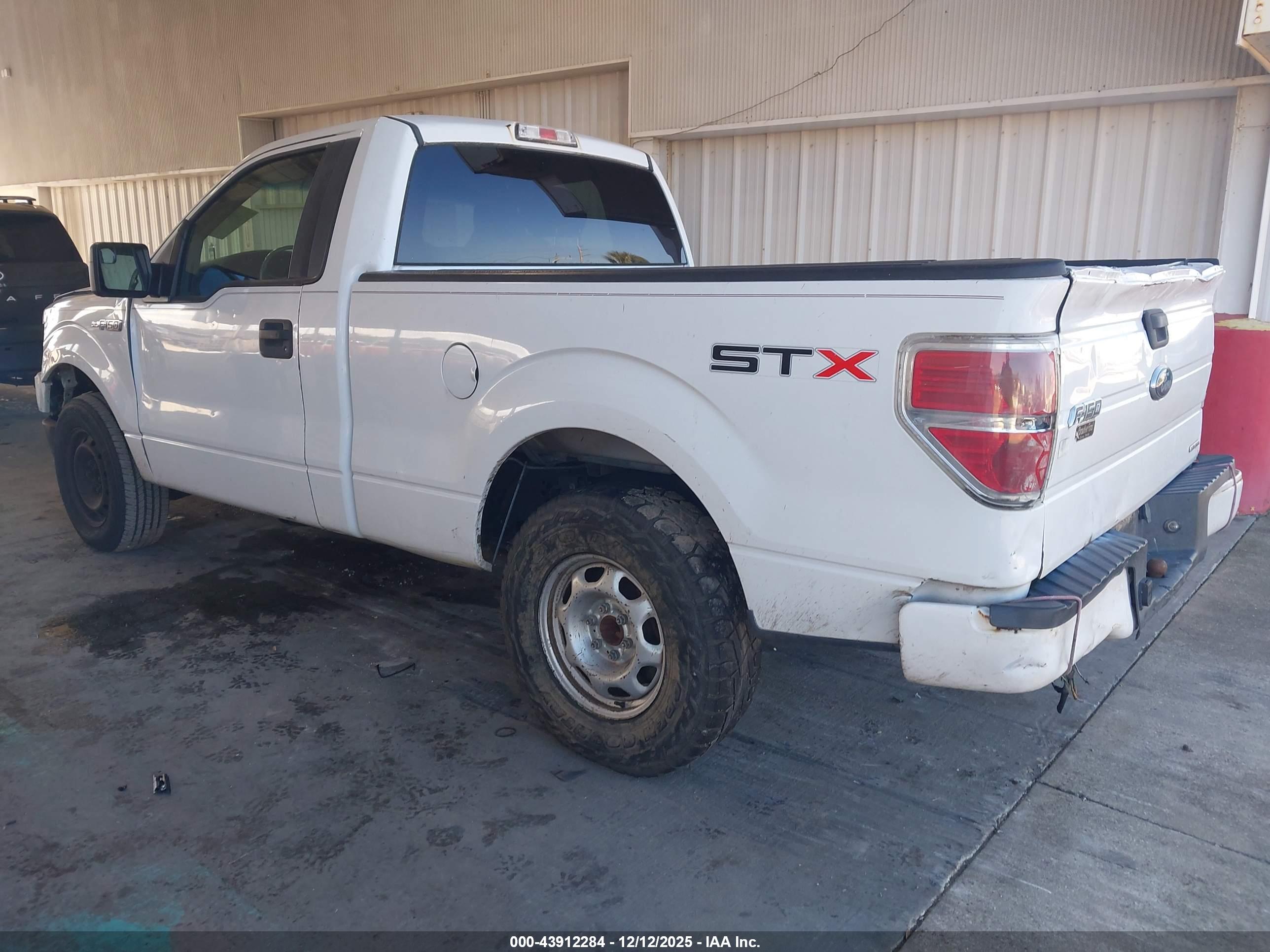 FORD F-150 image 3