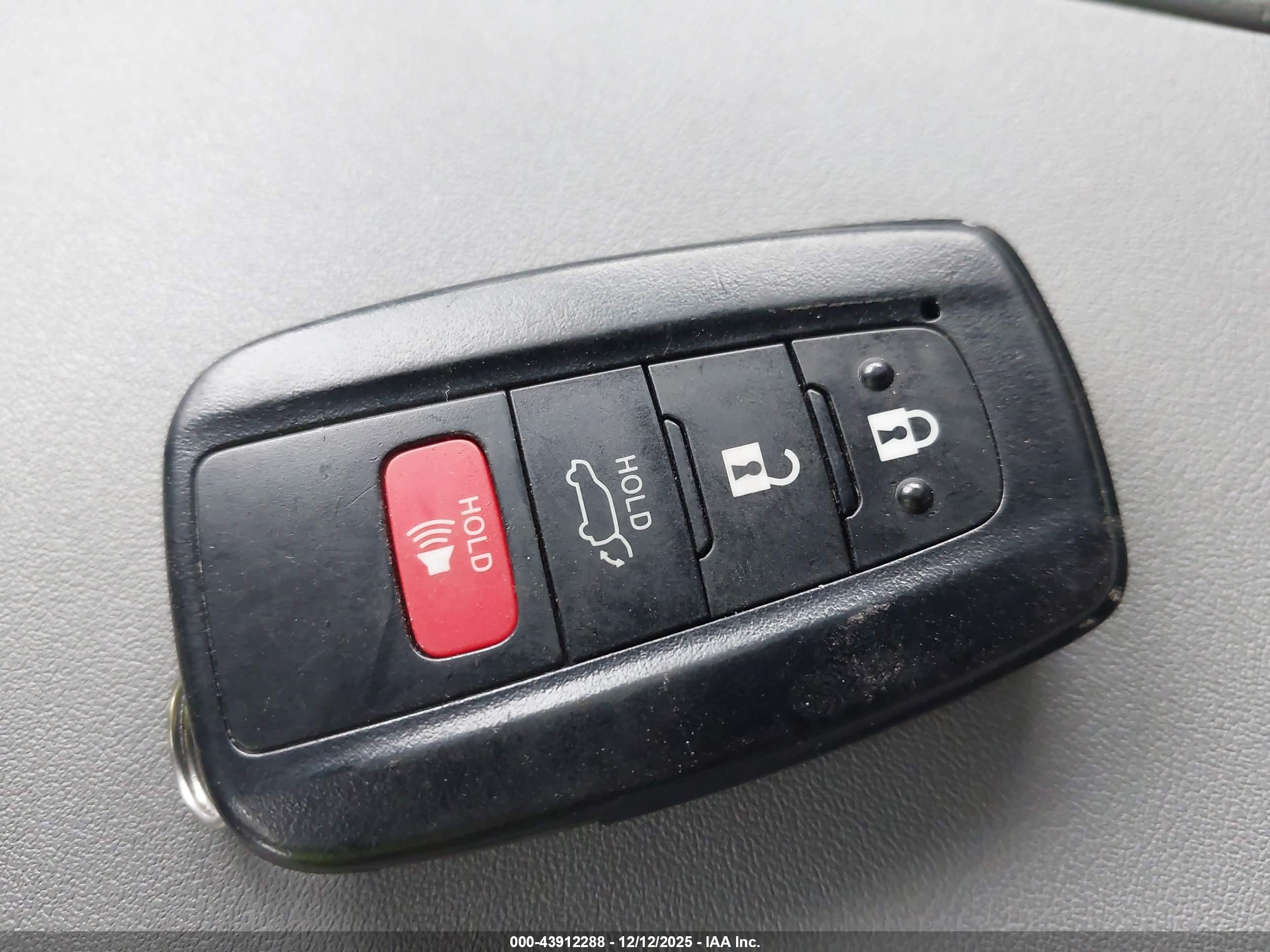 TOYOTA HIGHLANDER image 11