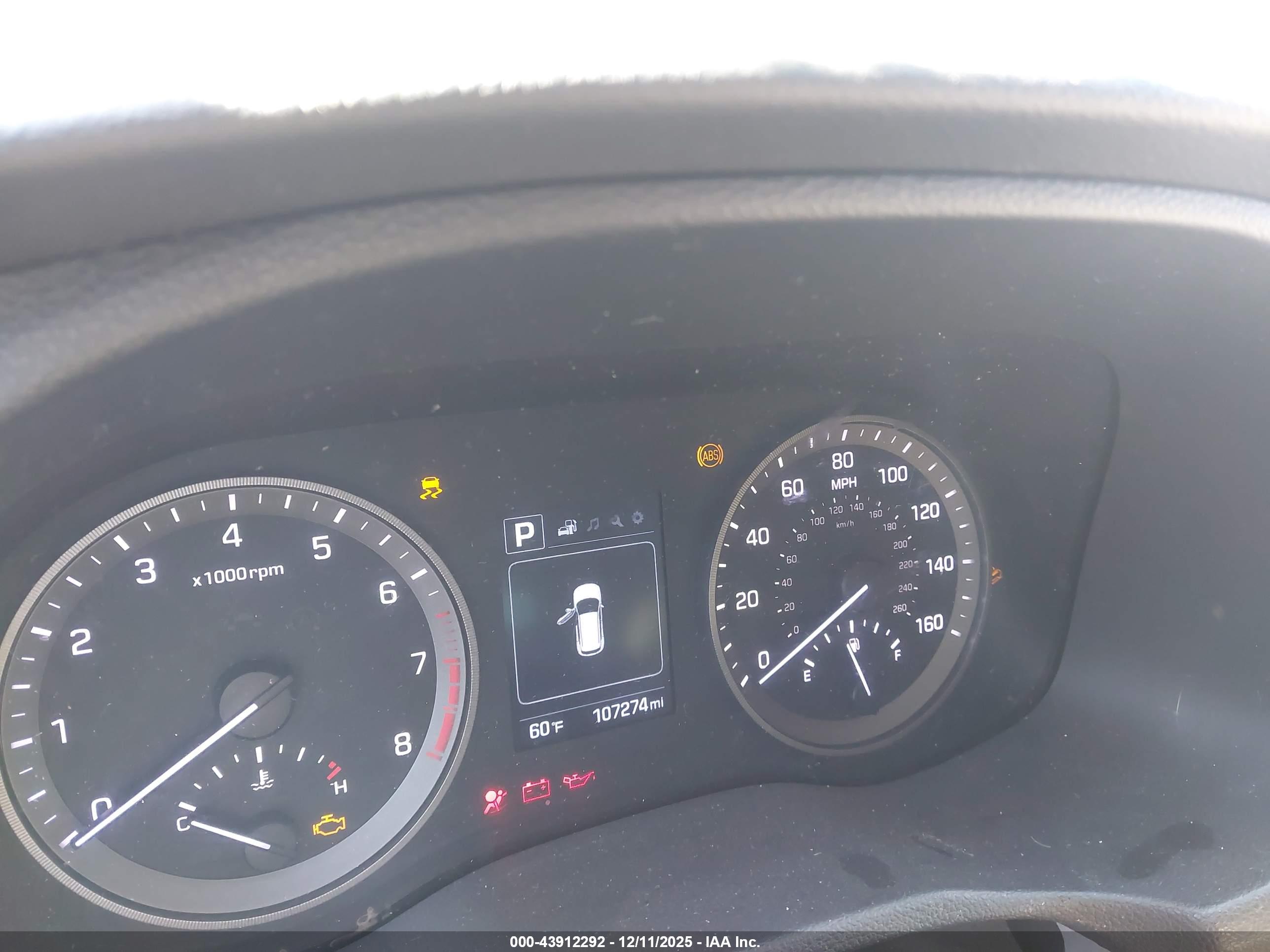 HYUNDAI TUCSON image 7