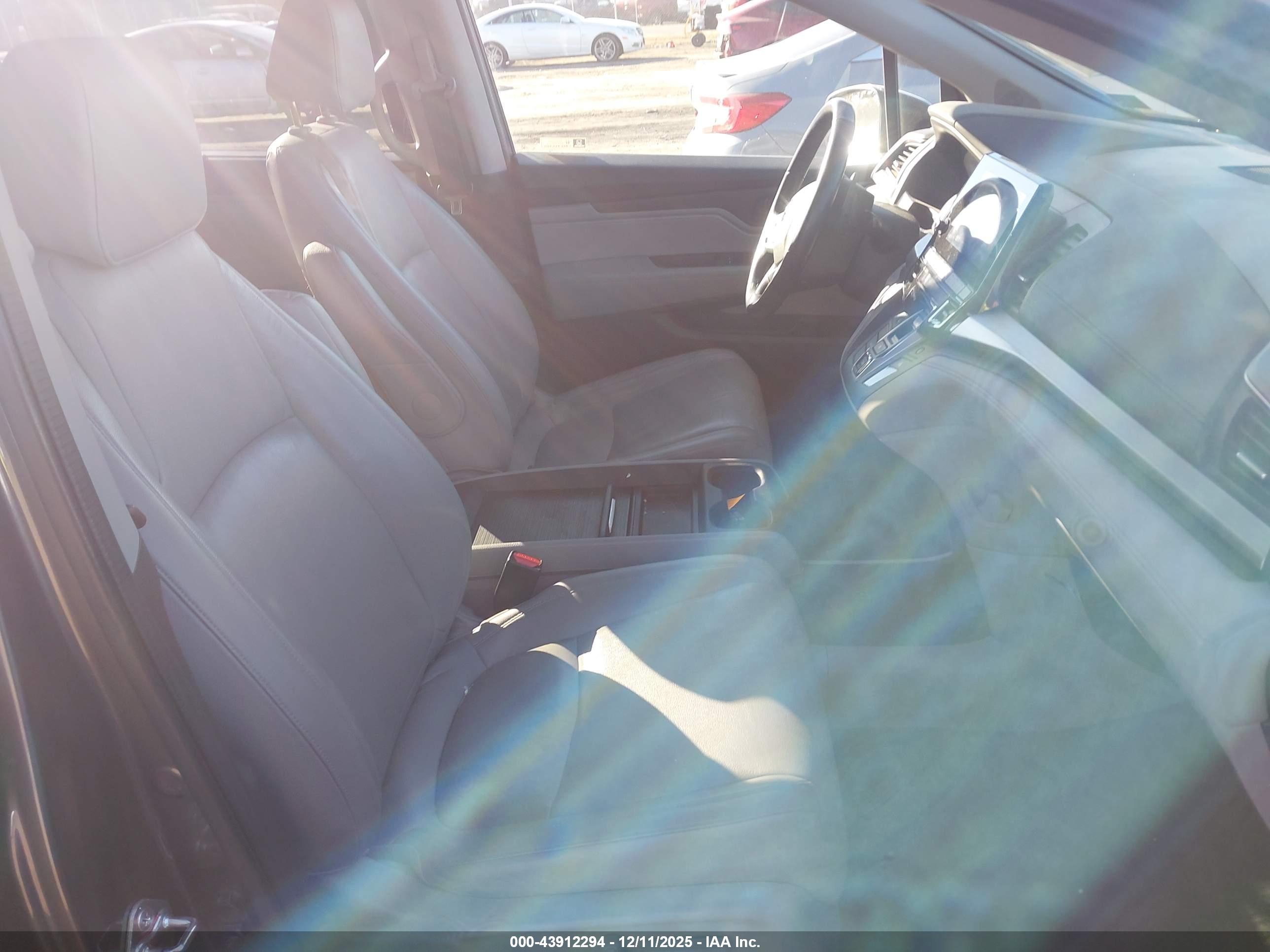 HONDA ODYSSEY image 5