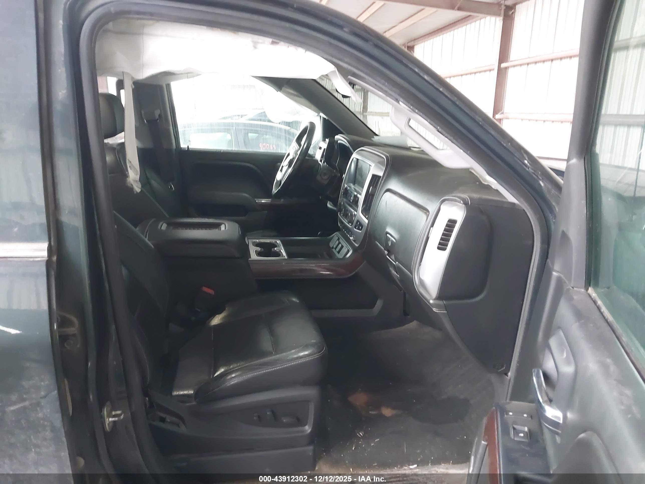 GMC SIERRA image 5
