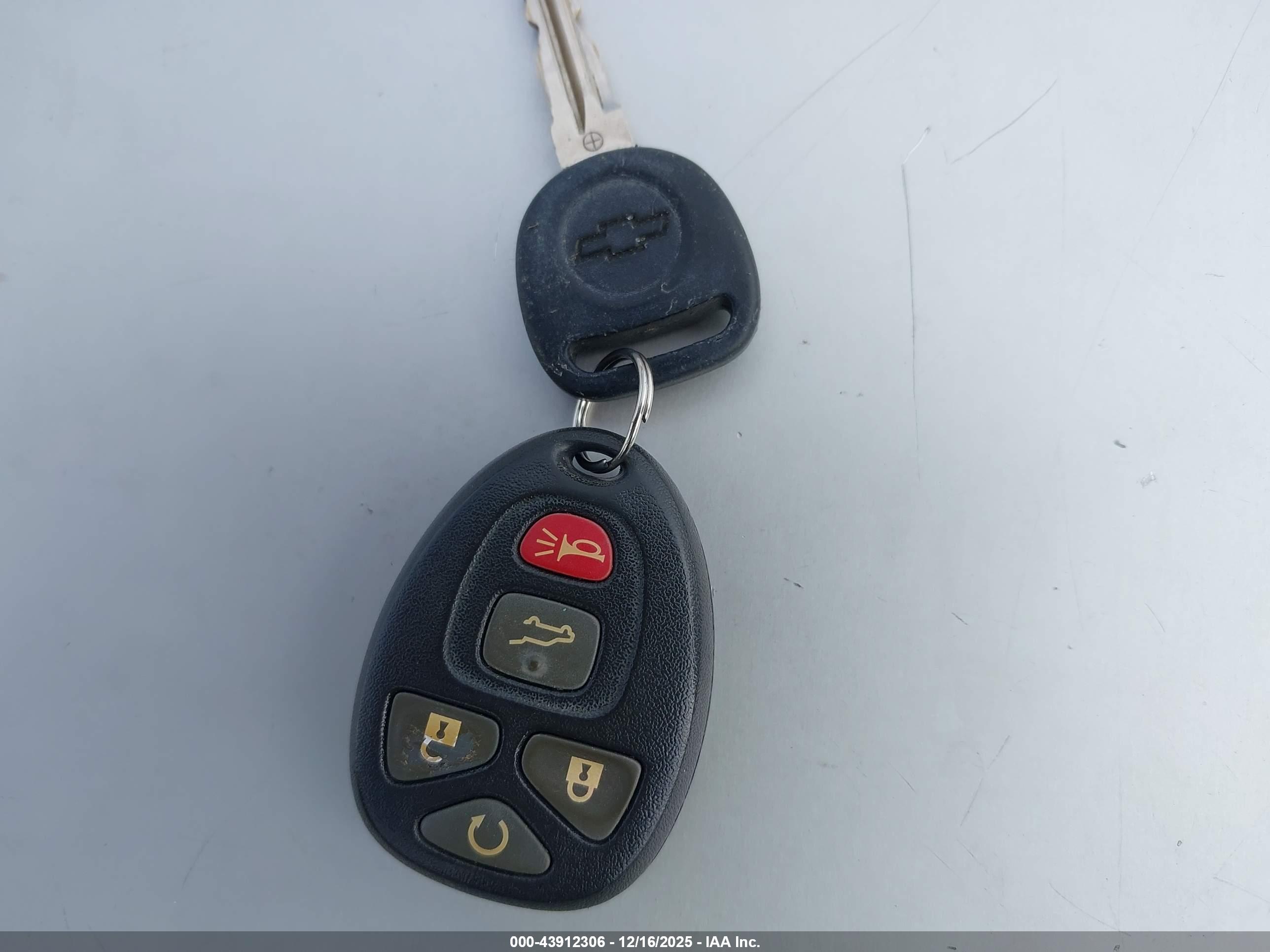CHEVROLET TRAVERSE image 11
