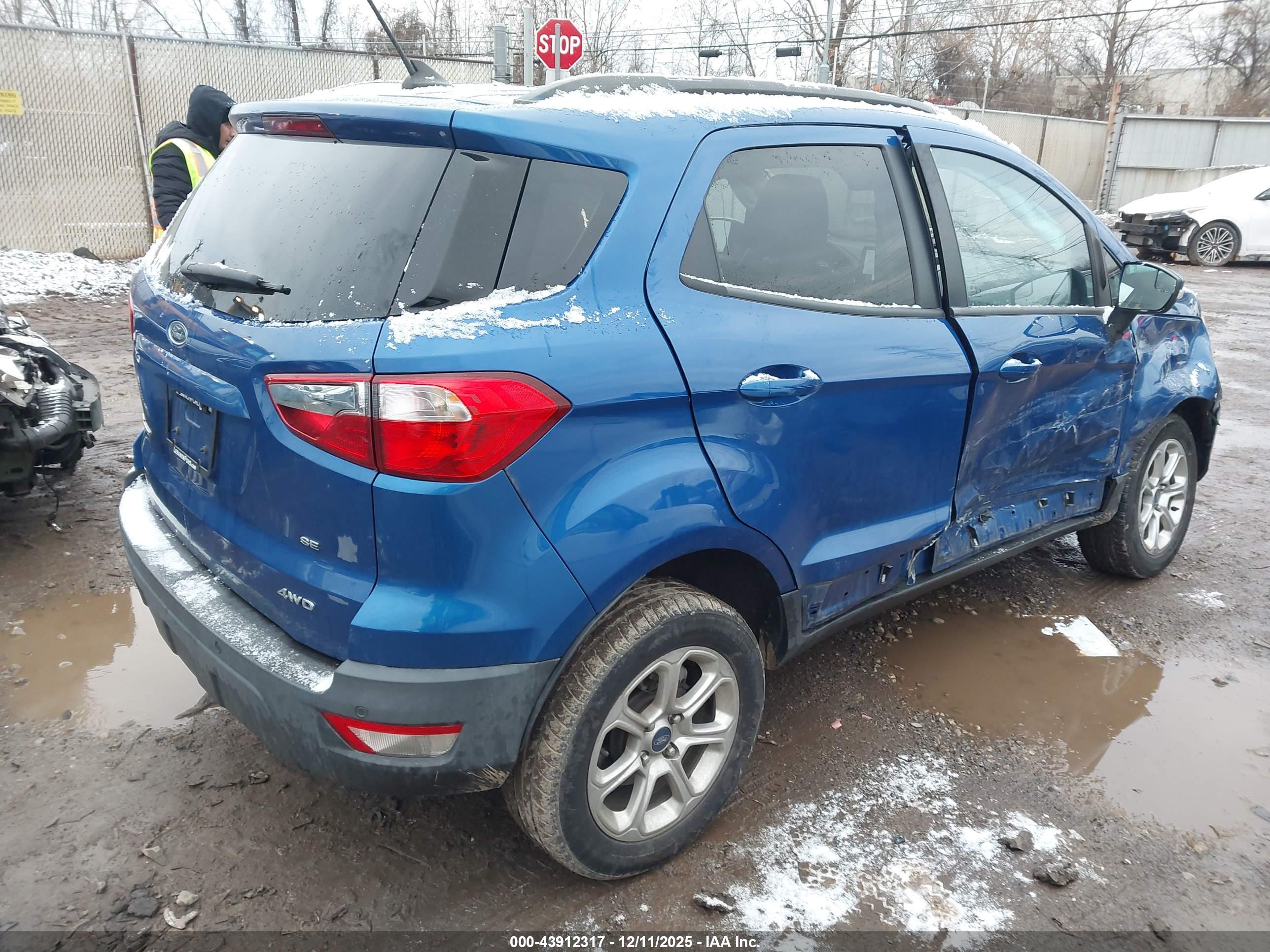 FORD ECOSPORT image 4
