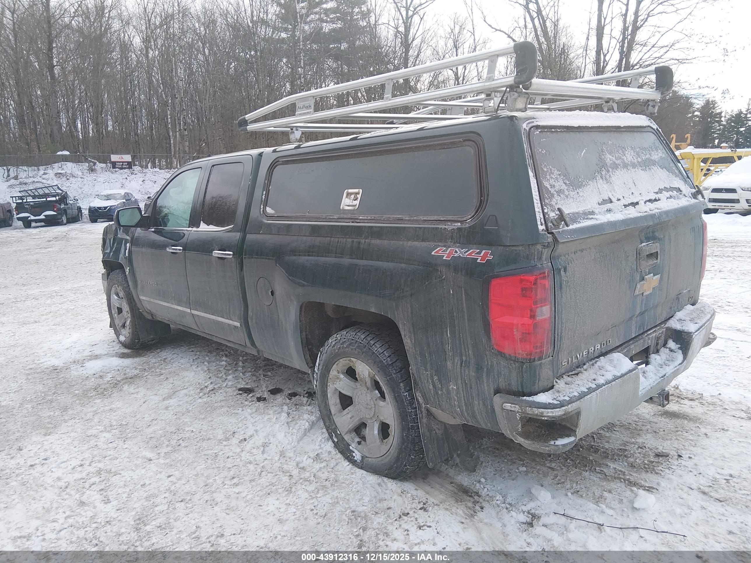 CHEVROLET SILVERADO image 3