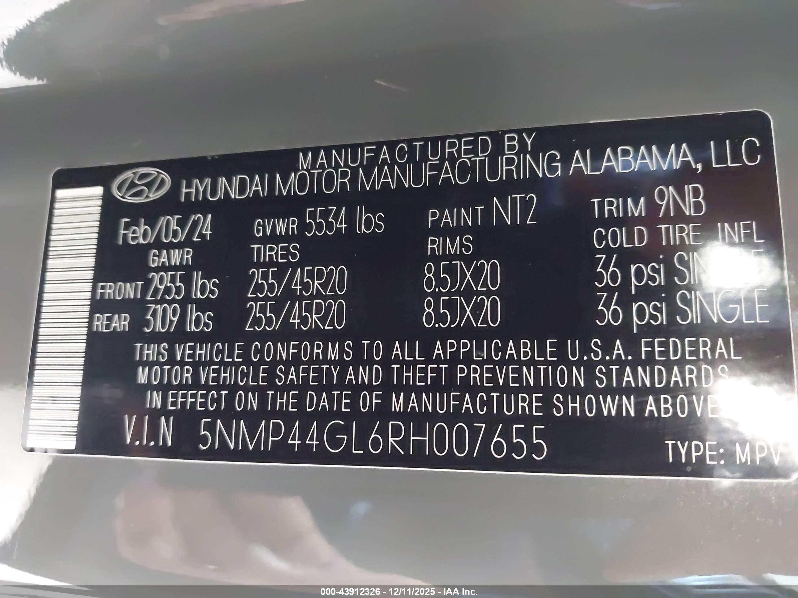 HYUNDAI SANTA image 9