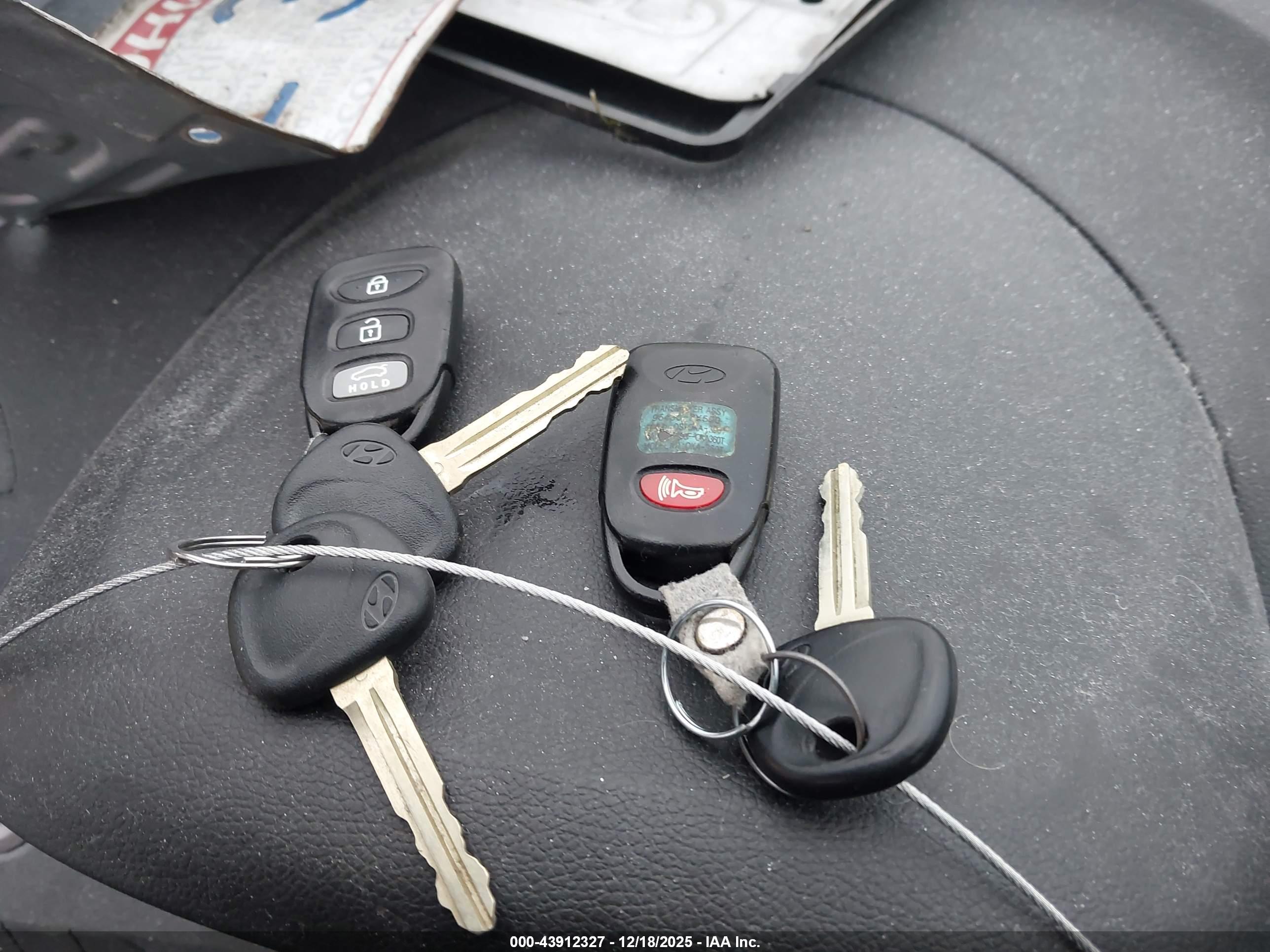 HYUNDAI ELANTRA image 11