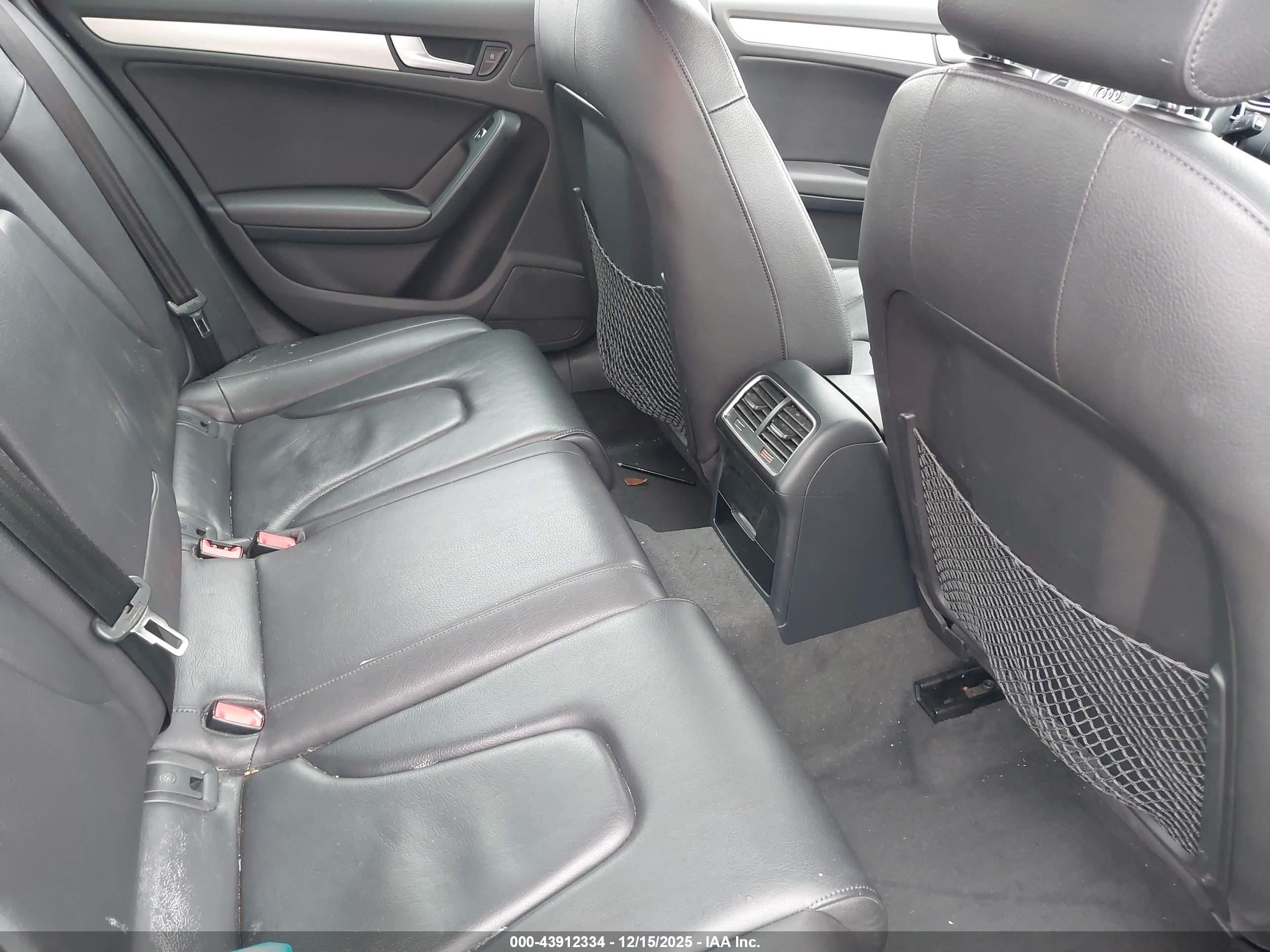 AUDI A4 image 8