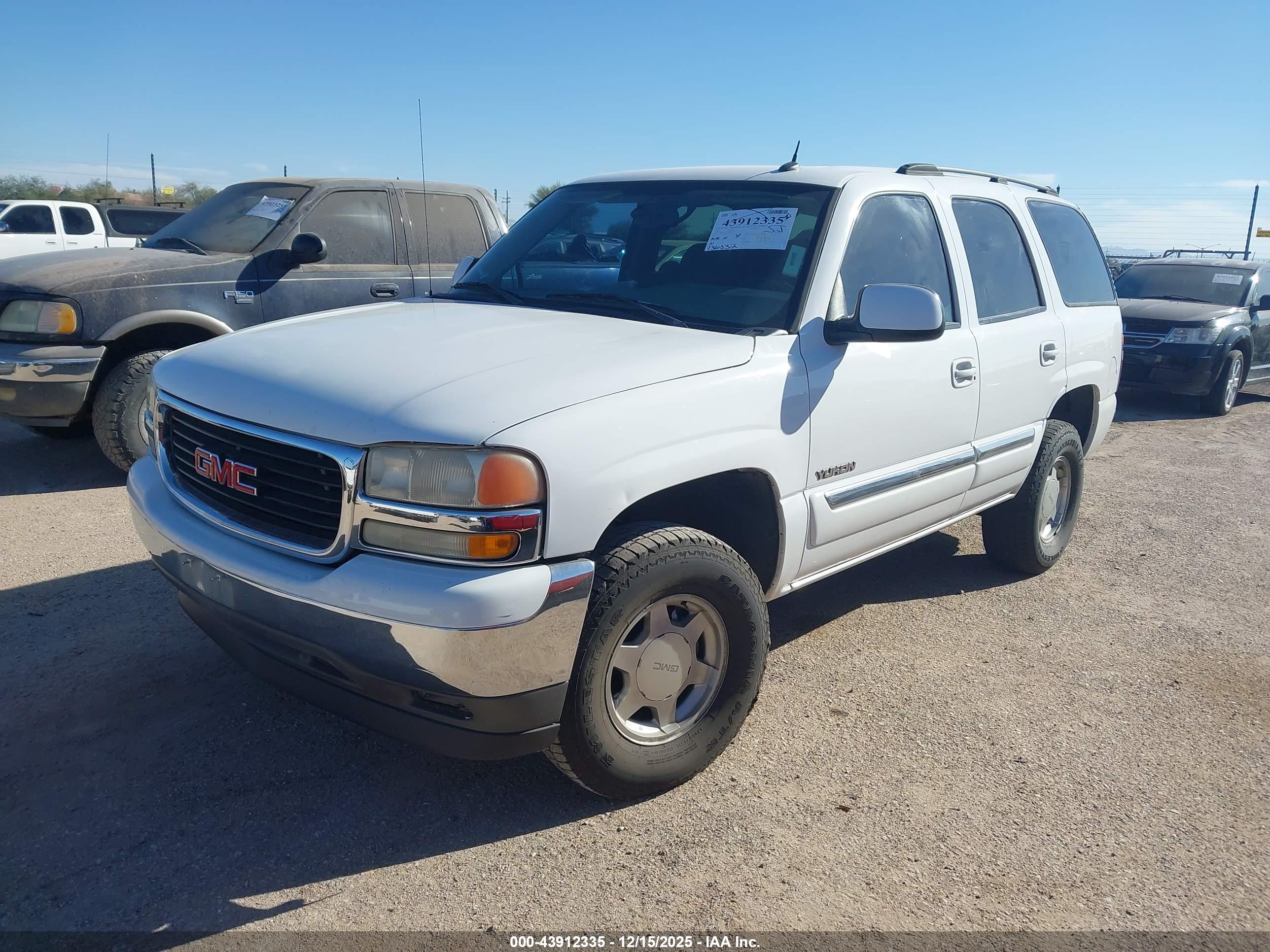 GMC YUKON image 2