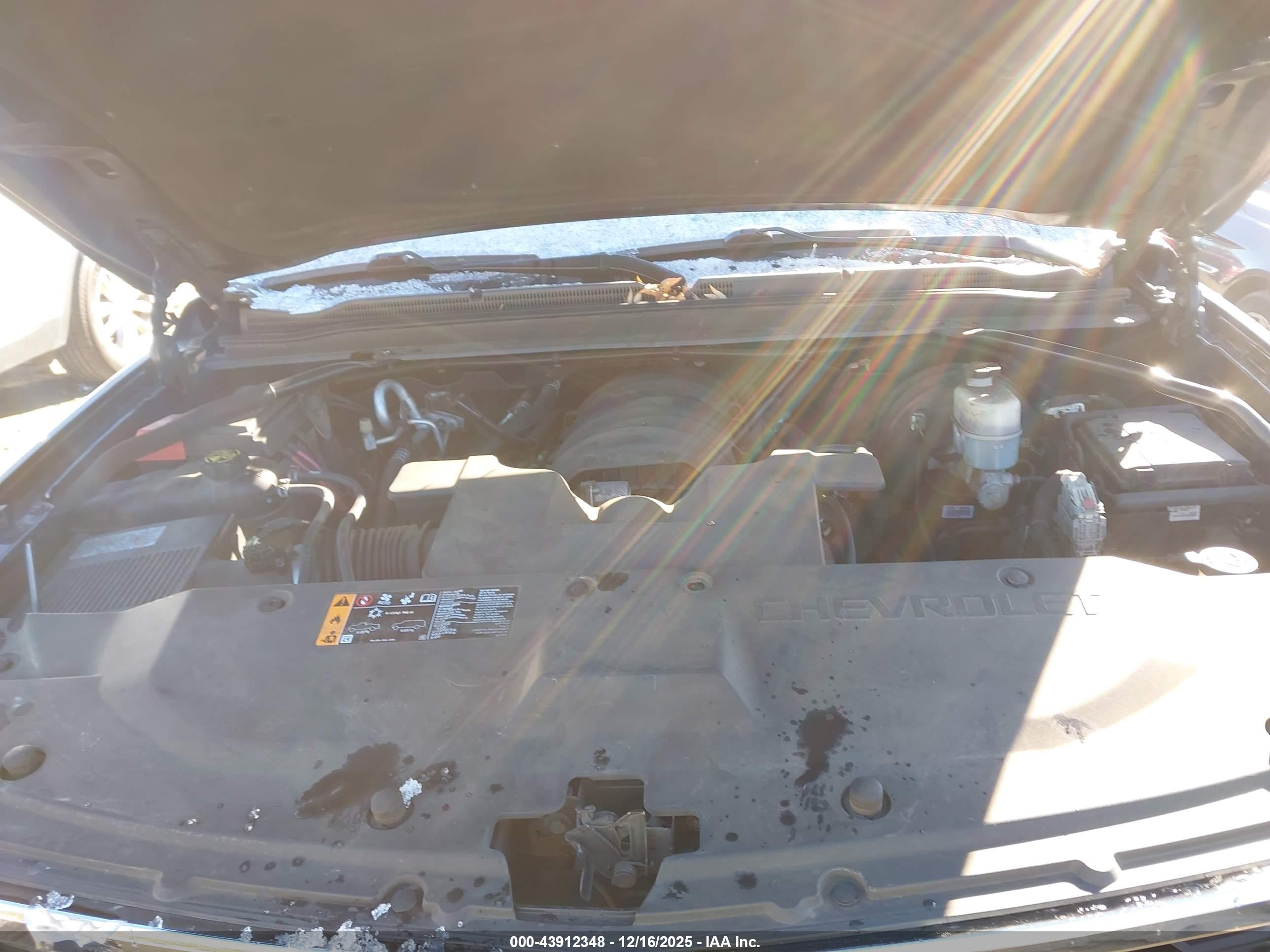 CHEVROLET SUBURBAN image 10